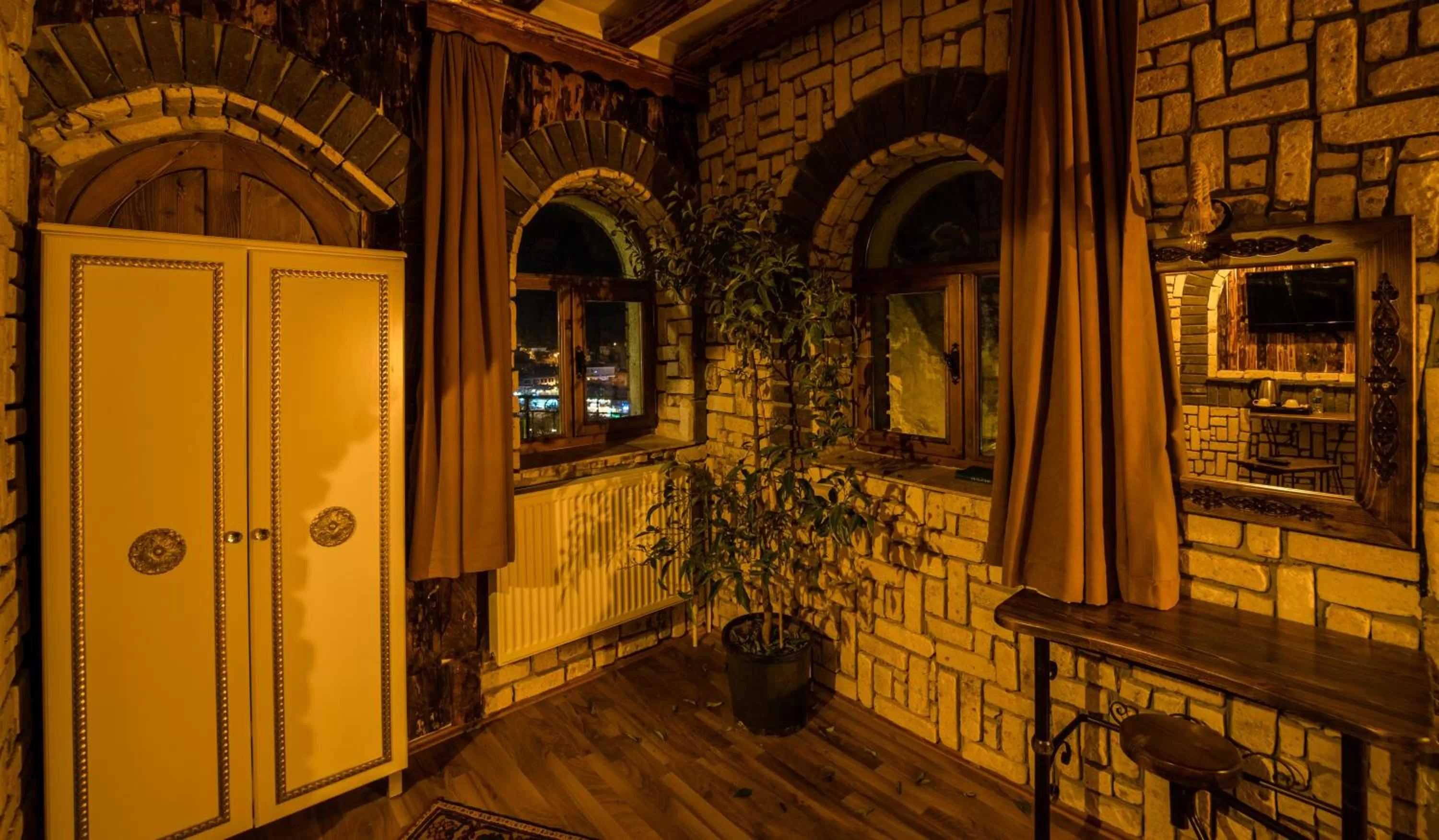 Seating area in Elite Cave Suites