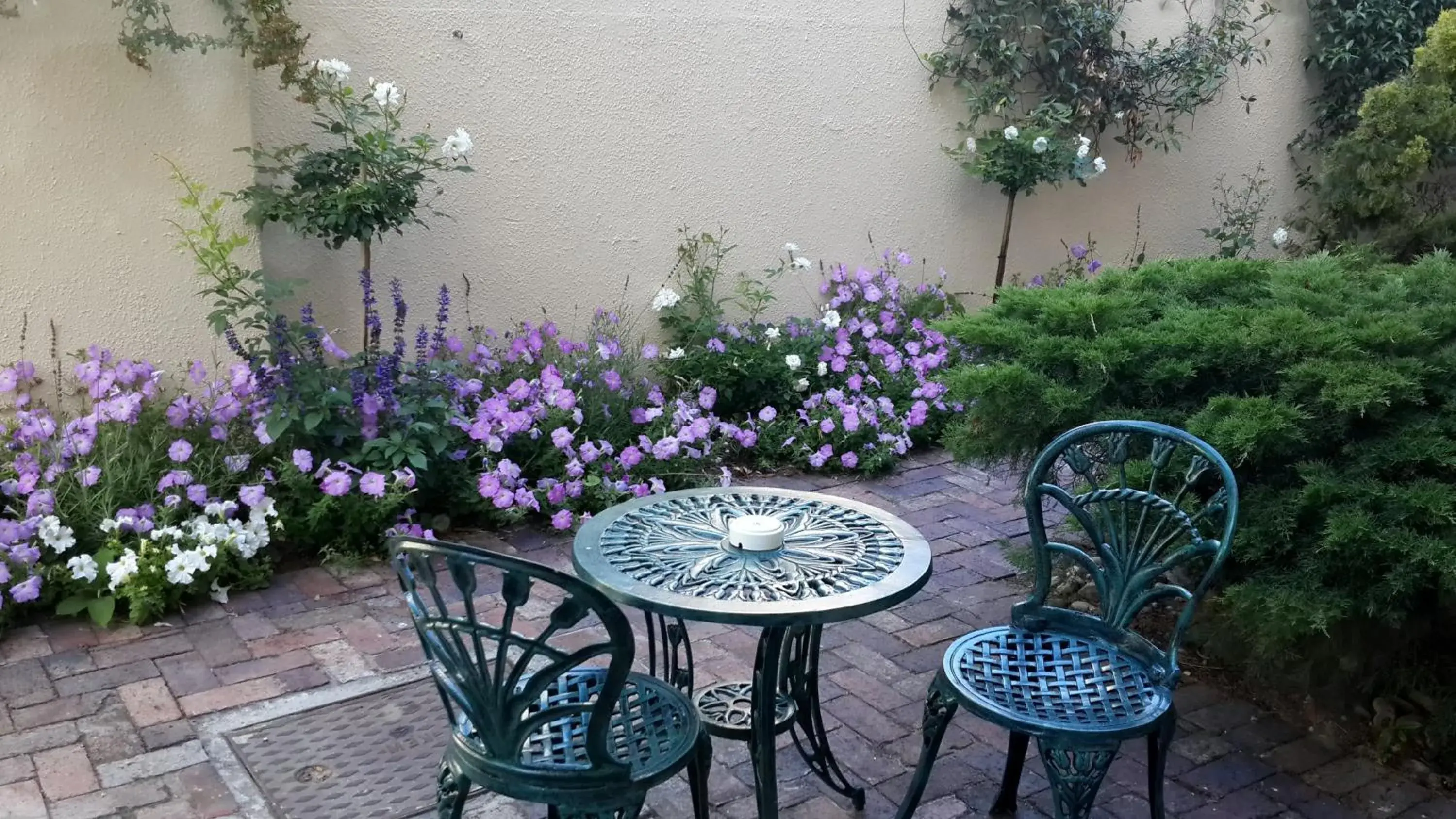 Balcony/Terrace in Riversong Guest House