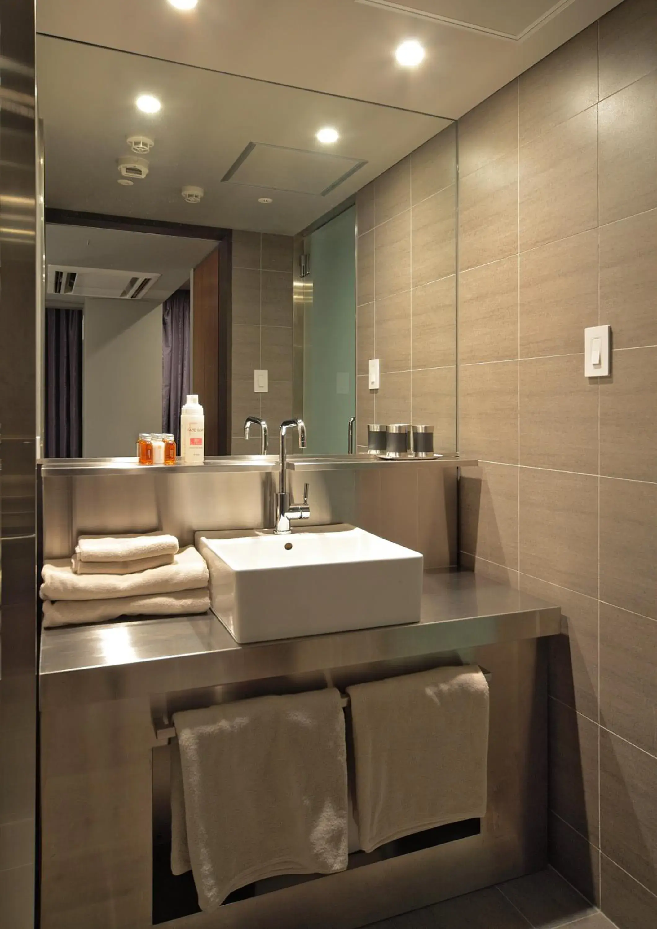Bathroom in Akasaka Granbell Hotel