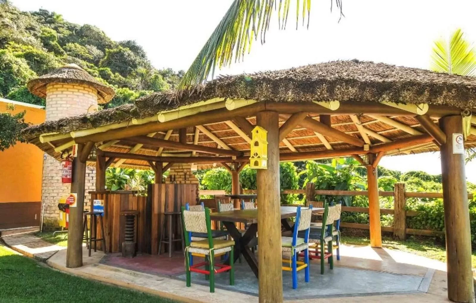 BBQ facilities in Pousada Canto da Vigia