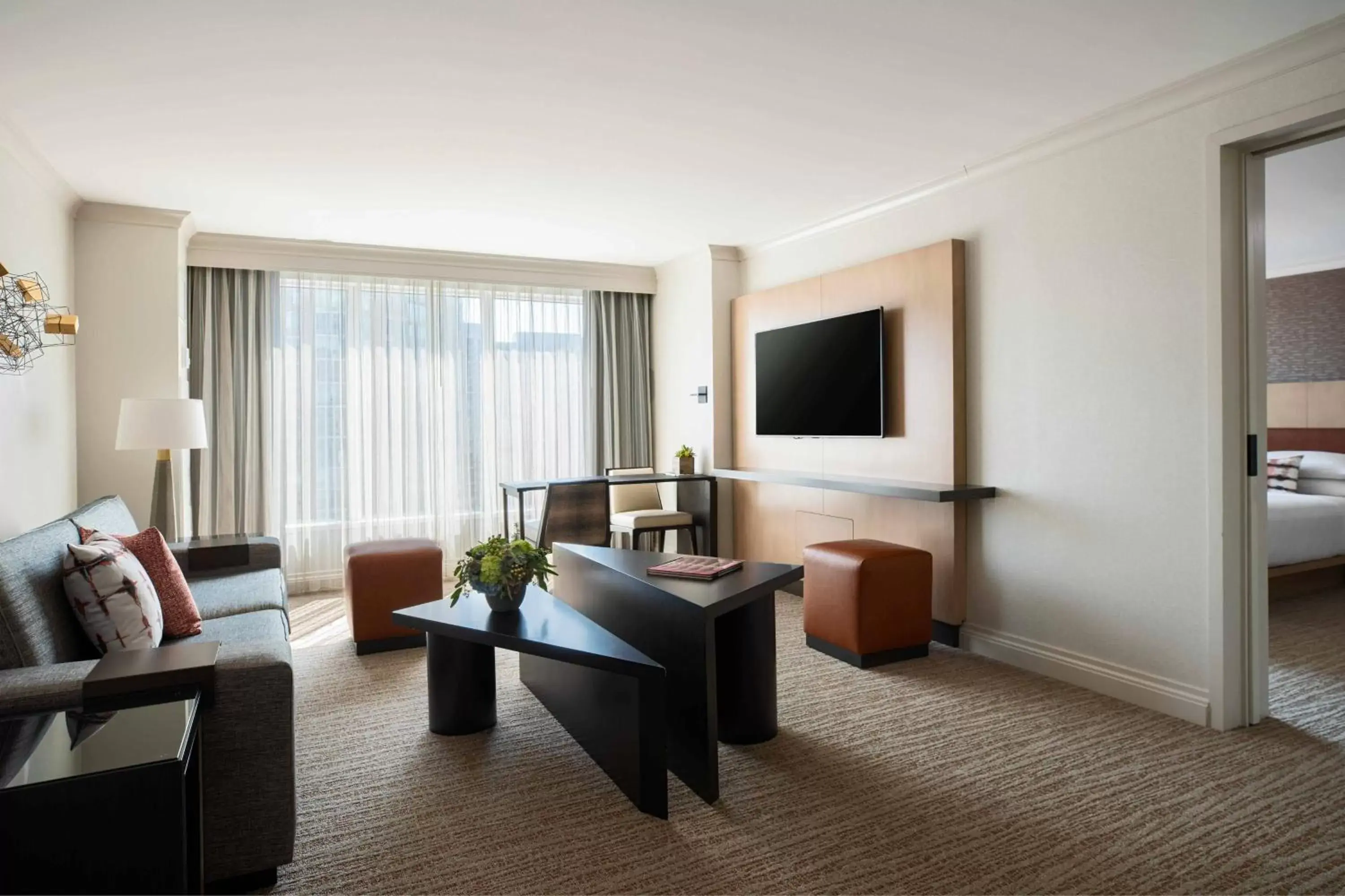 Living room, Seating Area in Baltimore Marriott Waterfront