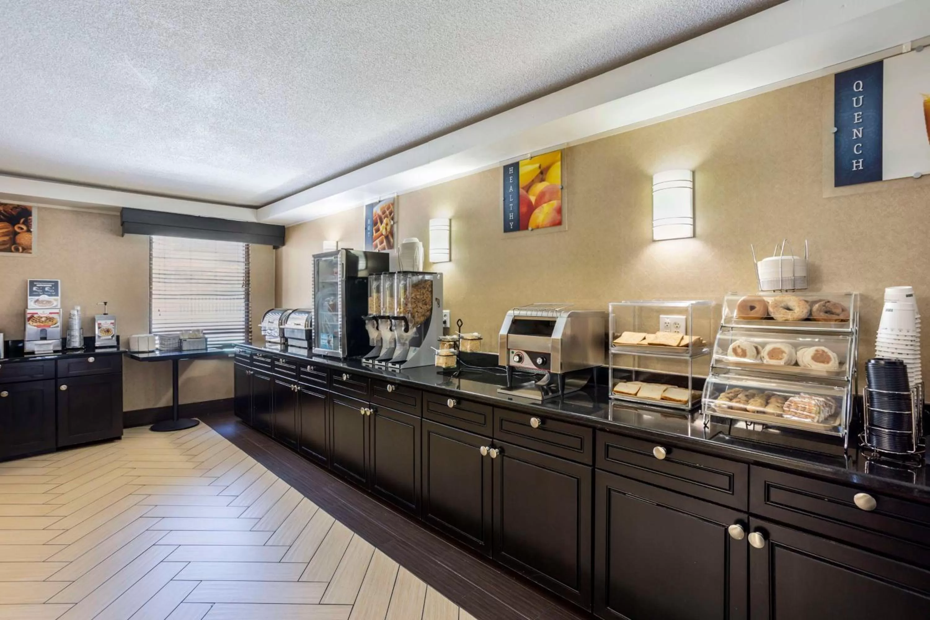 Breakfast in Best Western Harrisburg North Hotel