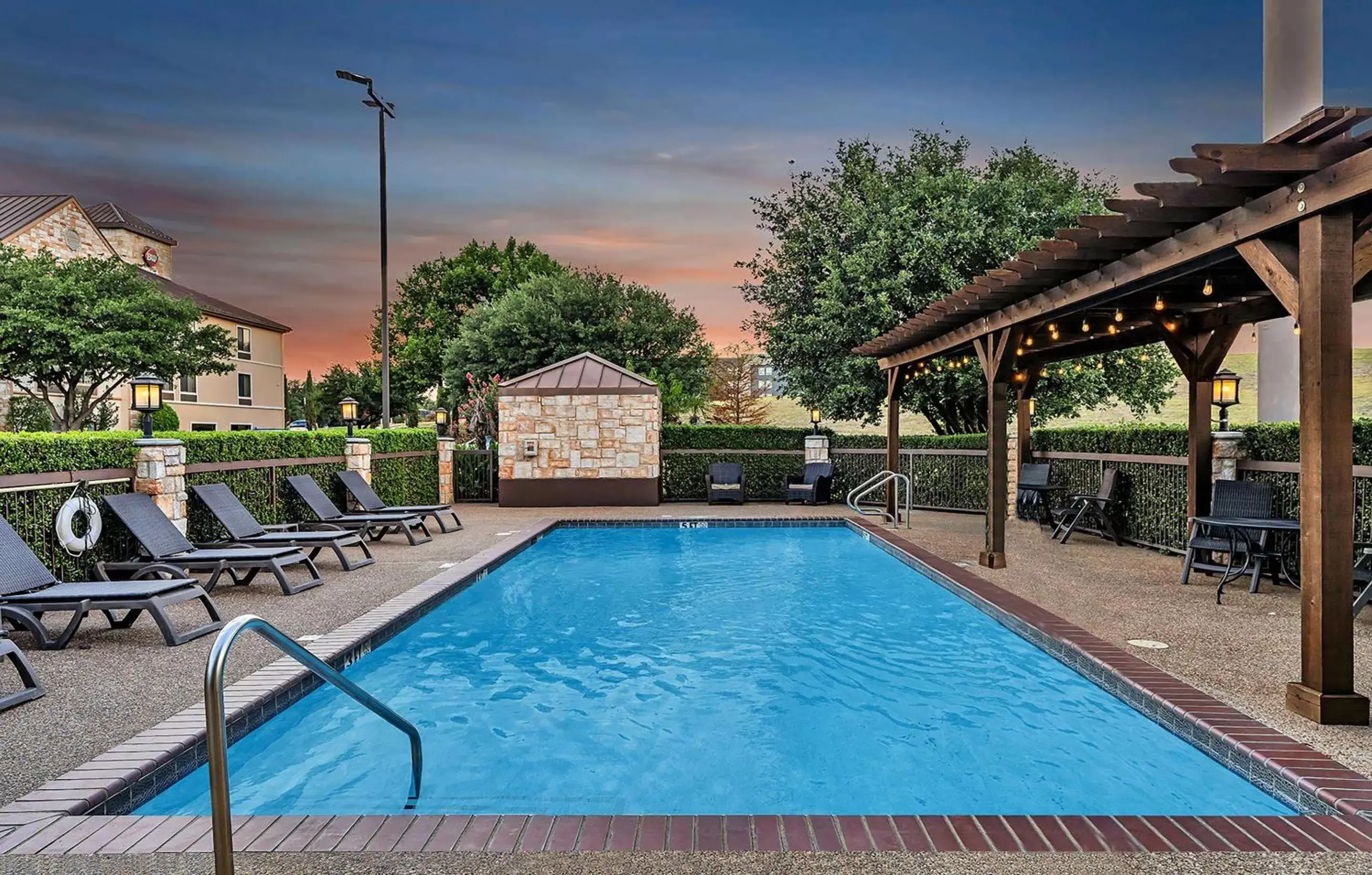 Pool view, Swimming Pool in Best Western Plus Lewisville Flower Mound