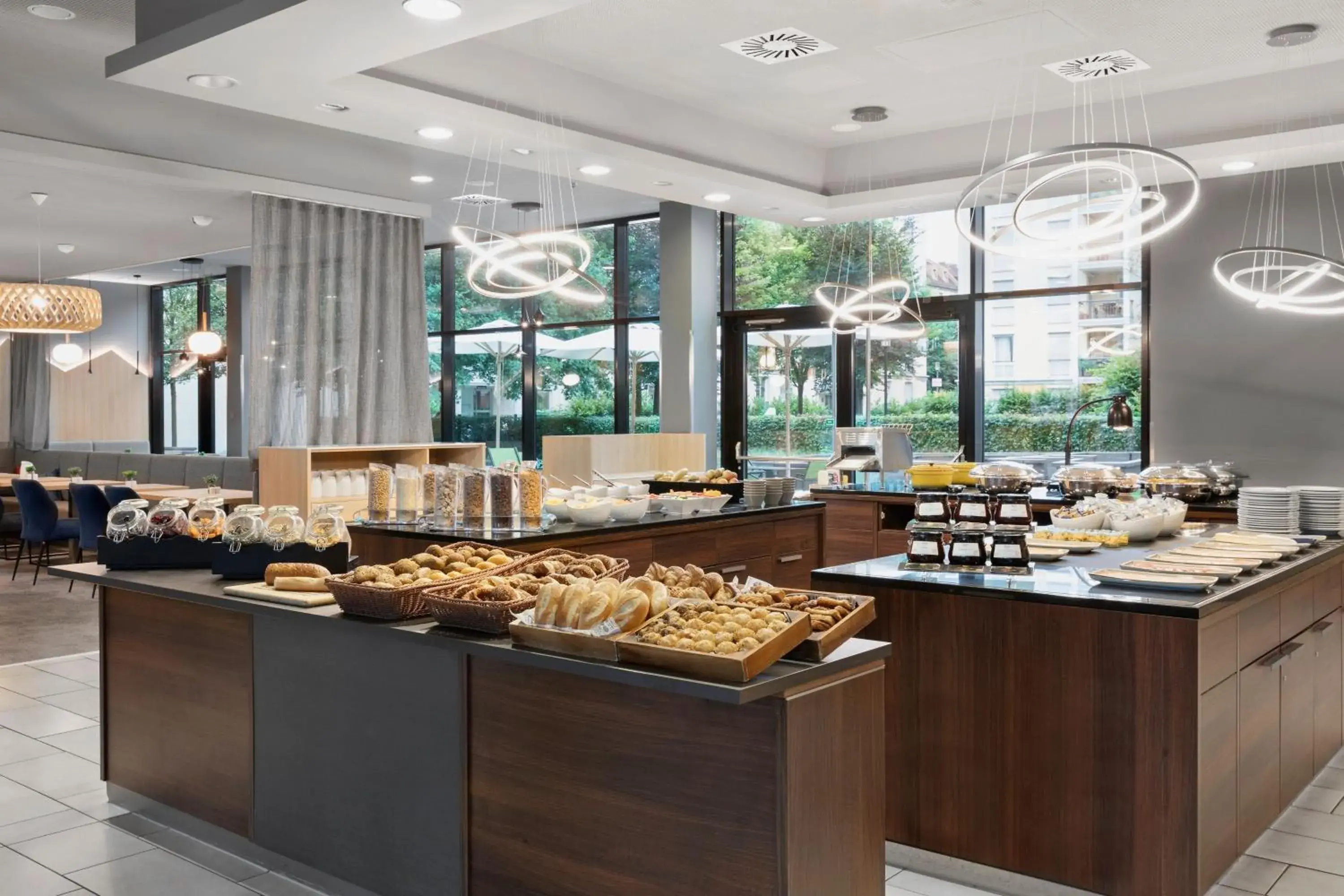 Breakfast in Courtyard by Marriott Munich City East