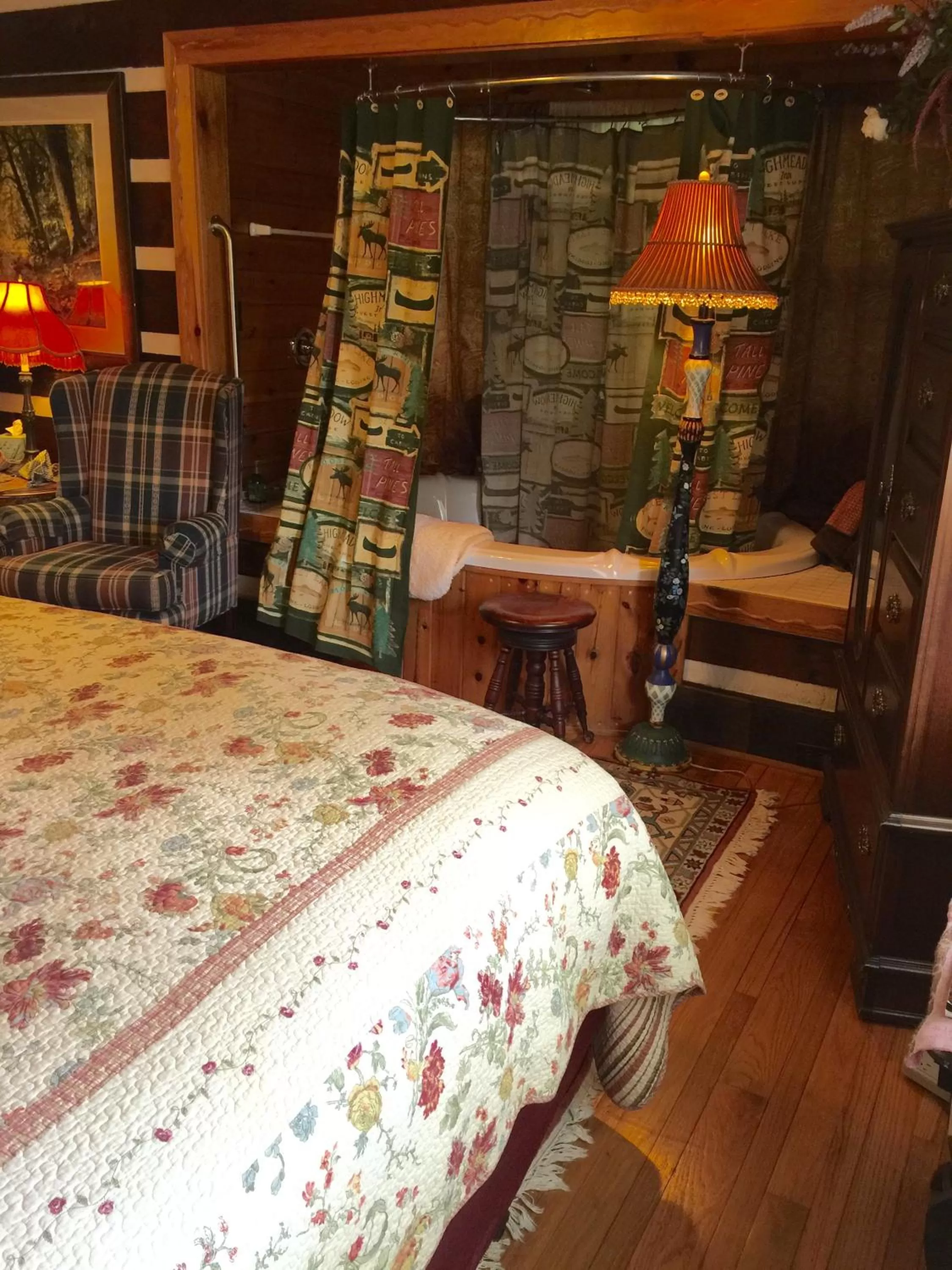 Bedroom, Bed in Creekwalk Inn Bed and Breakfast with Cabins