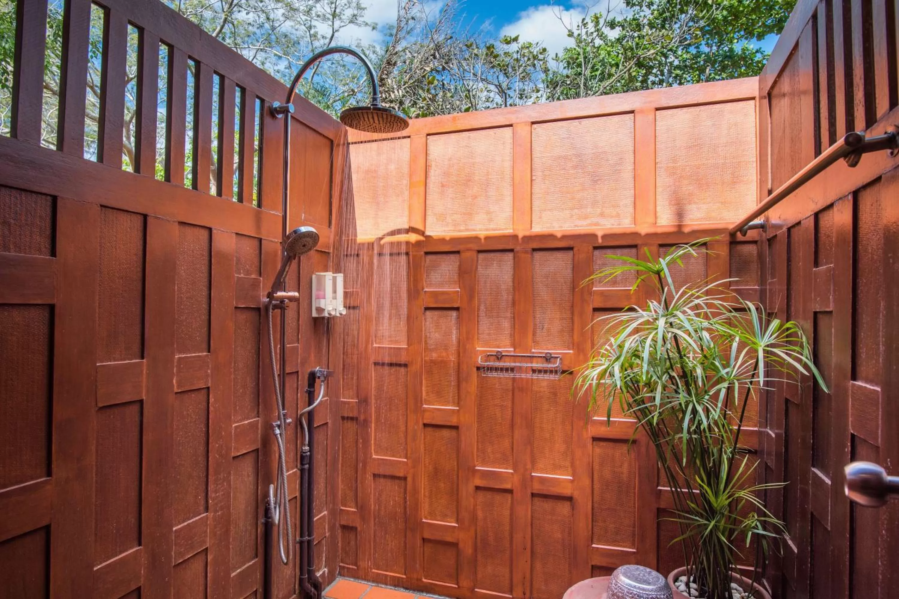 Shower in ThaiLife Wellness & Meditation Resort- SHA Plus