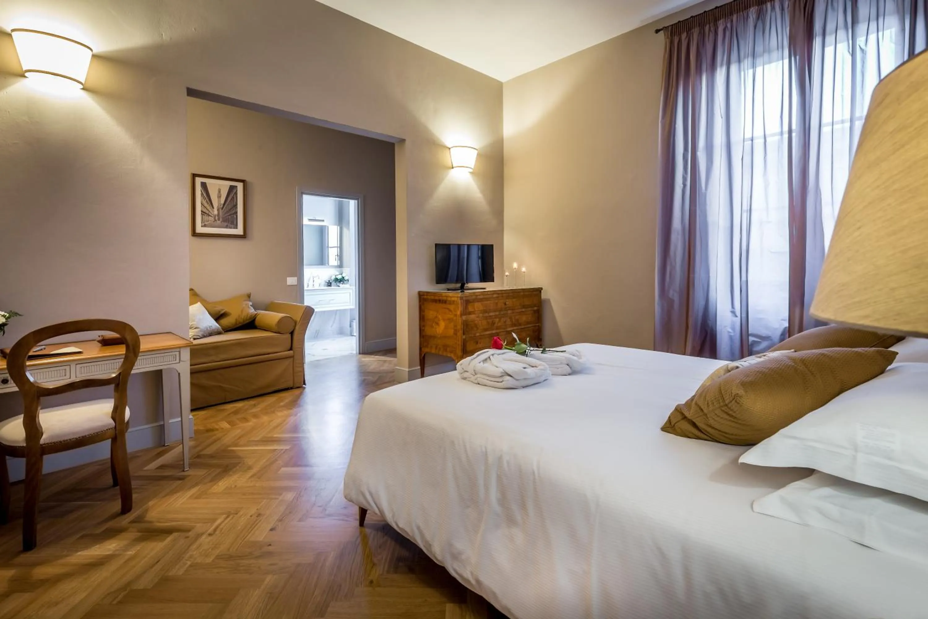 Bedroom, Bed in Palazzo Ridolfi - Residenza d'Epoca