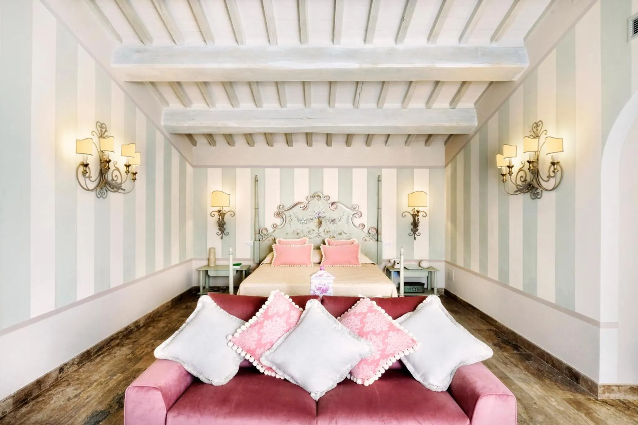 Bedroom, Bed in Il Falconiere Relais & Spa