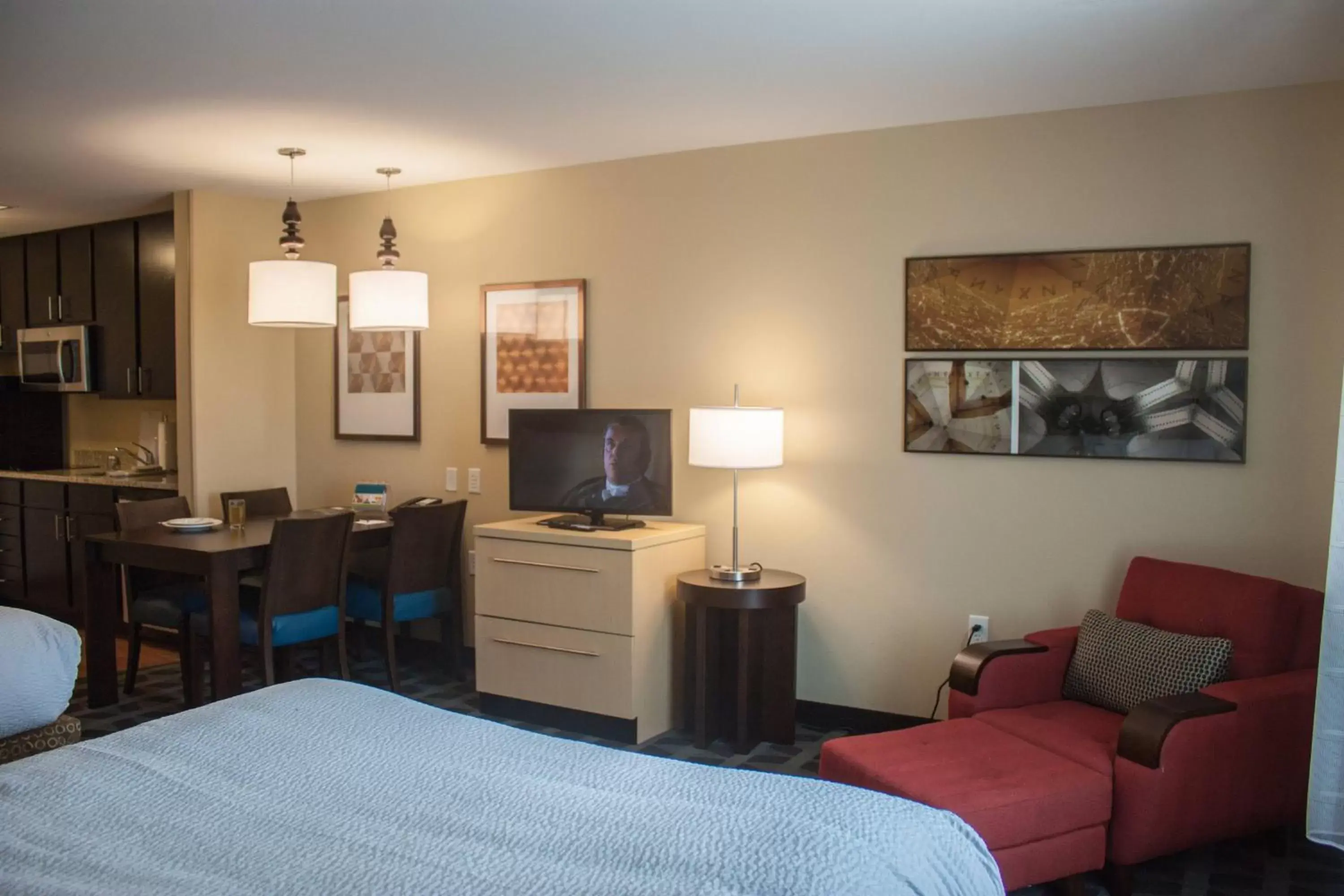 Bedroom, TV/Entertainment Center in TownePlace Suites by Marriott Beaumont Port Arthur