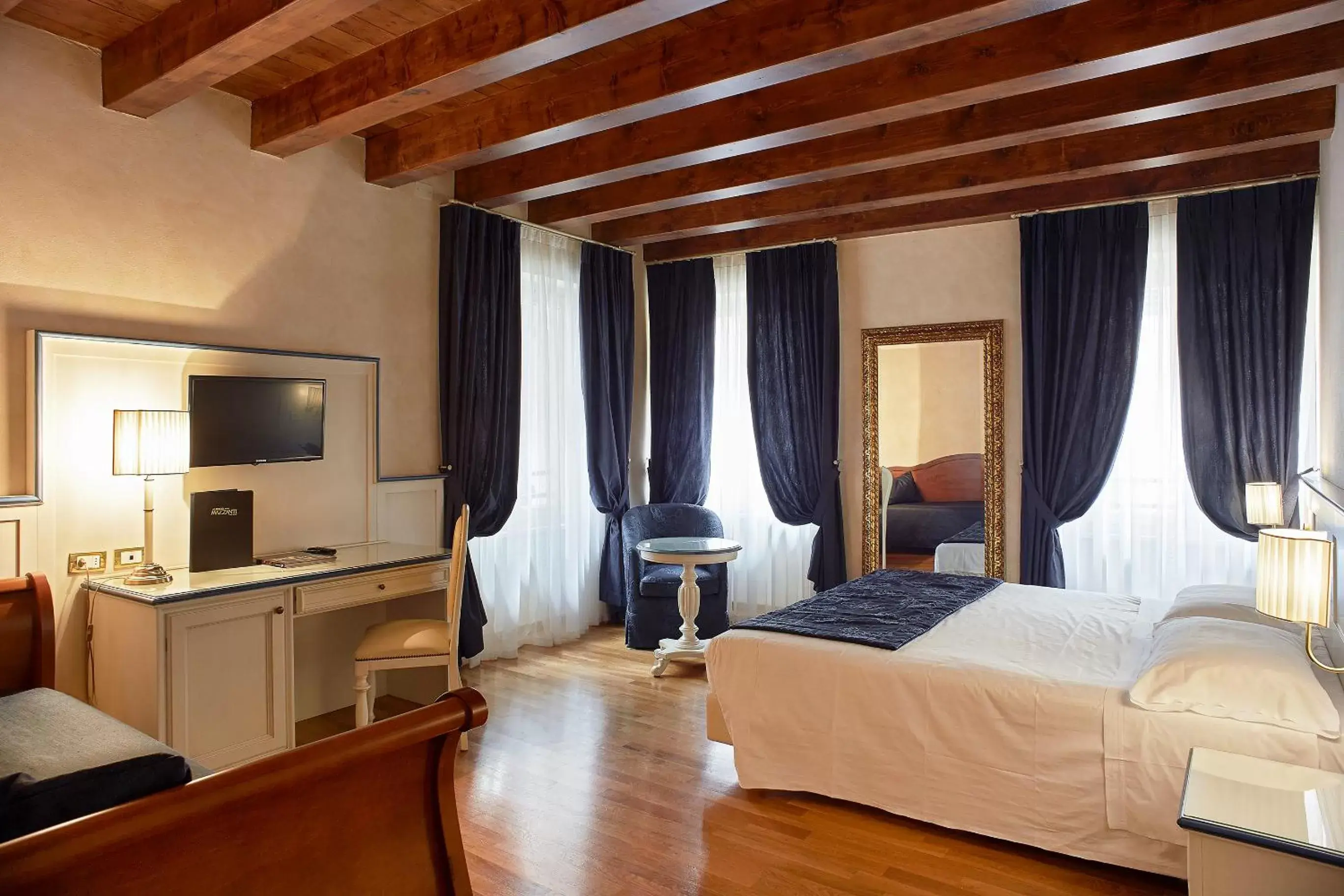 Bedroom in Albergo Mazzanti