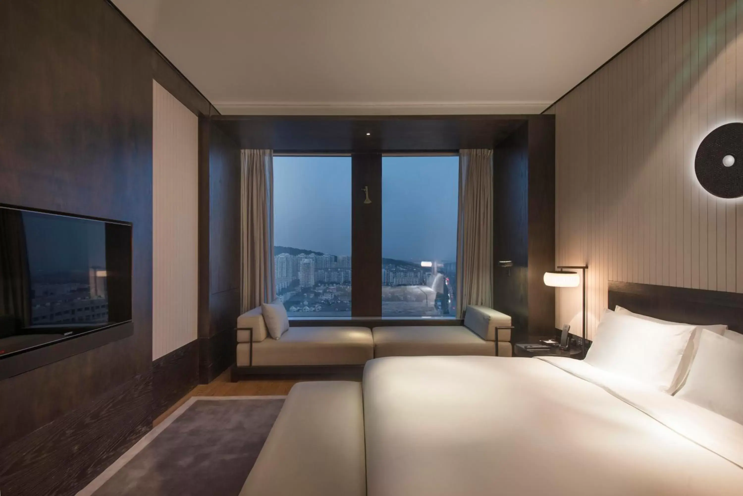 Suite in Hyatt Regency Wuhan Optics Valley