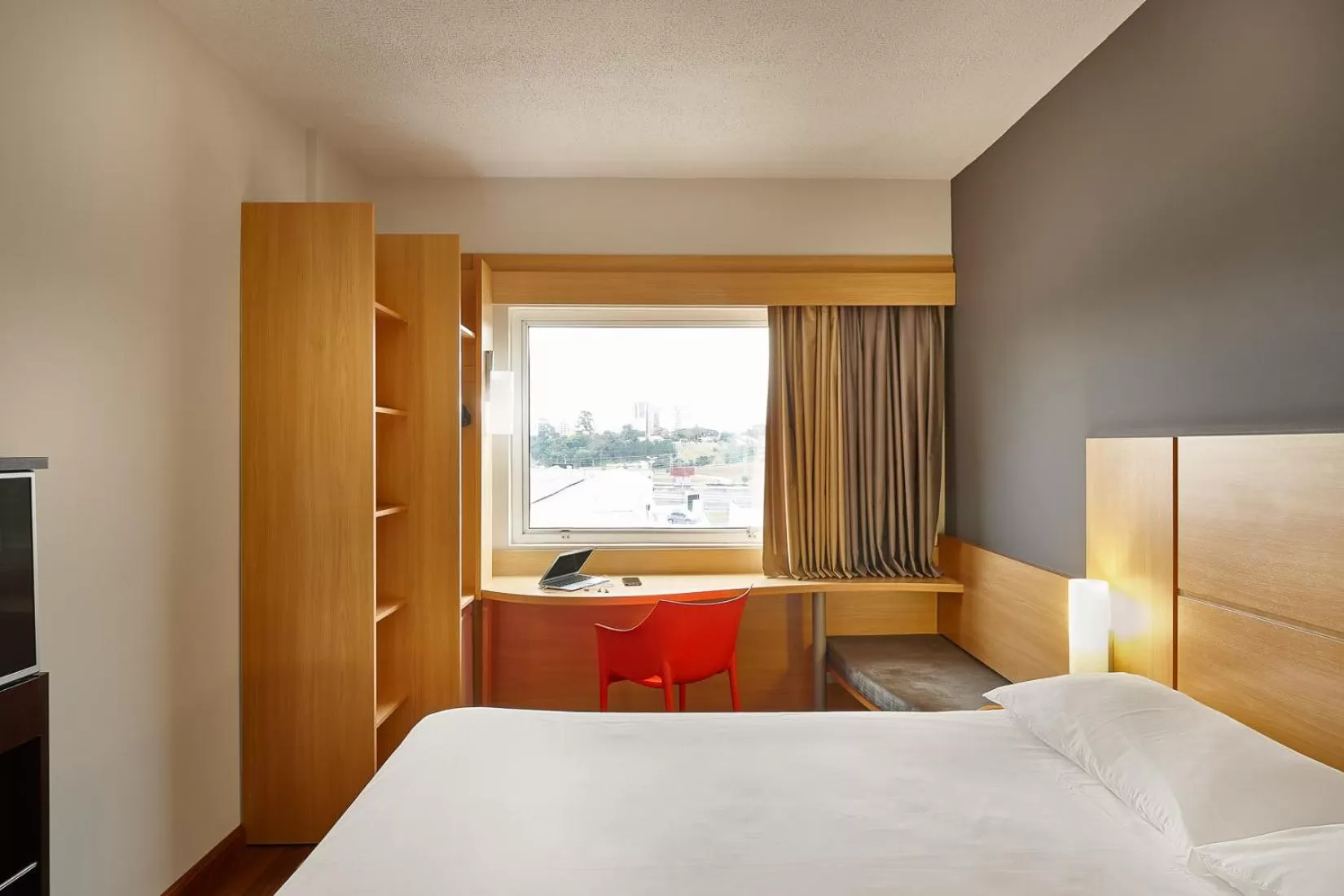 Bed in ibis Sao Jose dos Campos Dutra