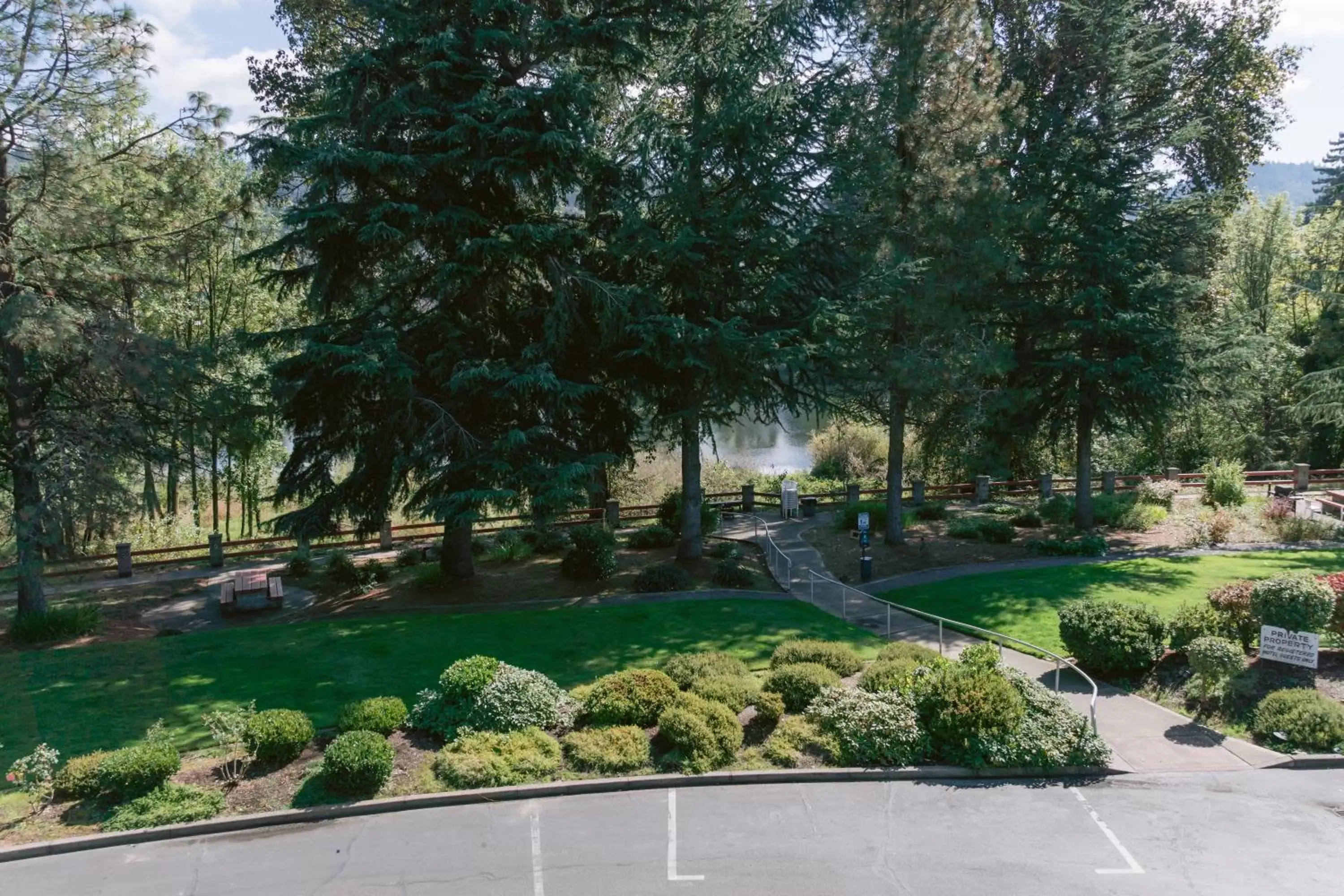 Bird's eye view in Riverfront Inn Roseburg