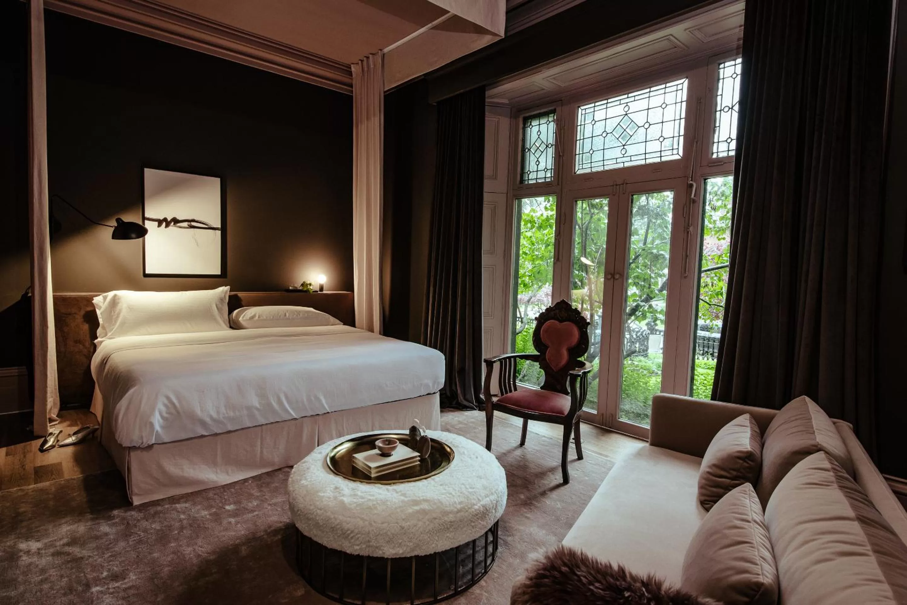 Photo of the whole room, Bed in Rosemount Inn