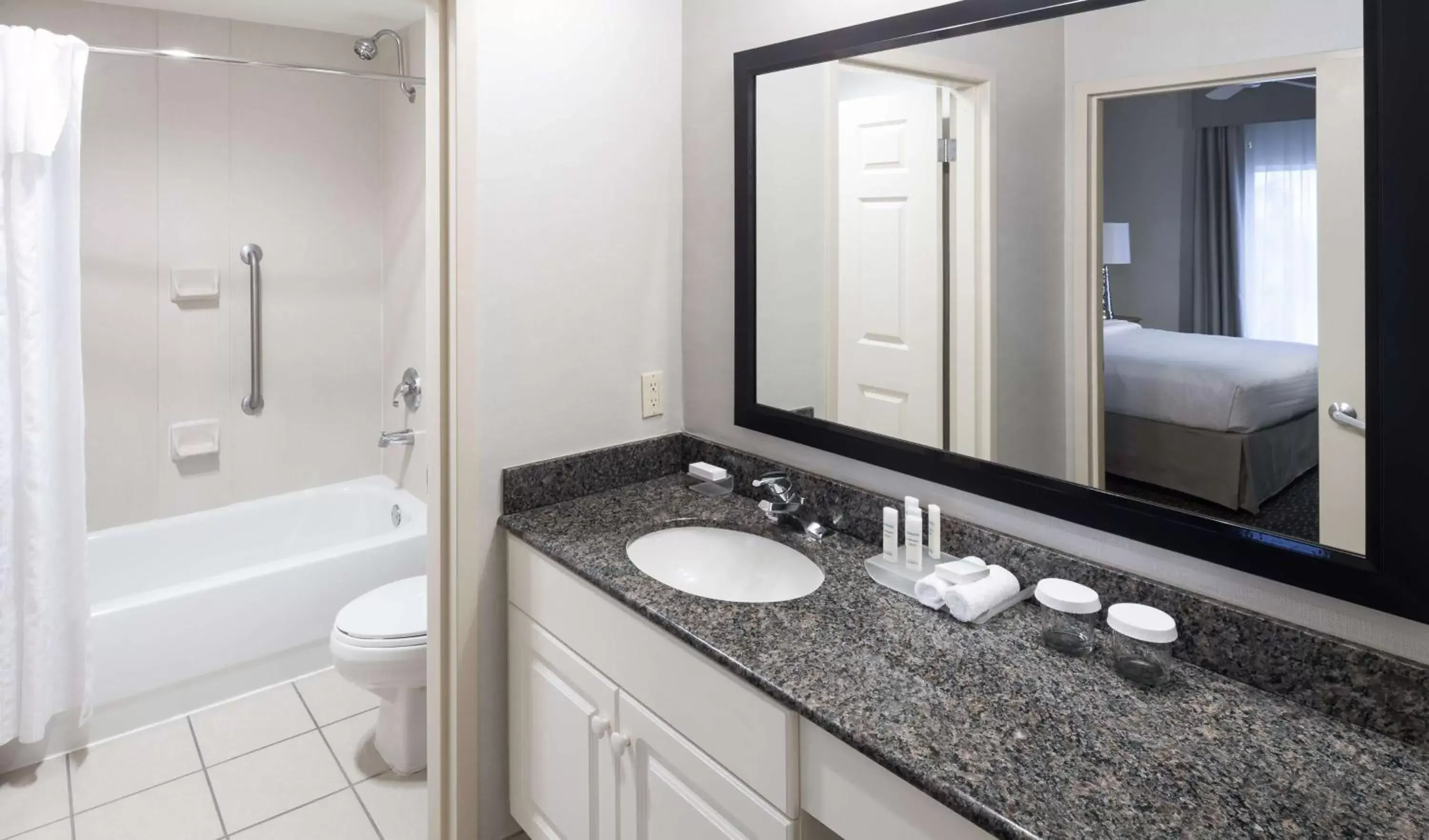 Bathroom in Homewood Suites Miami Airport/Blue Lagoon