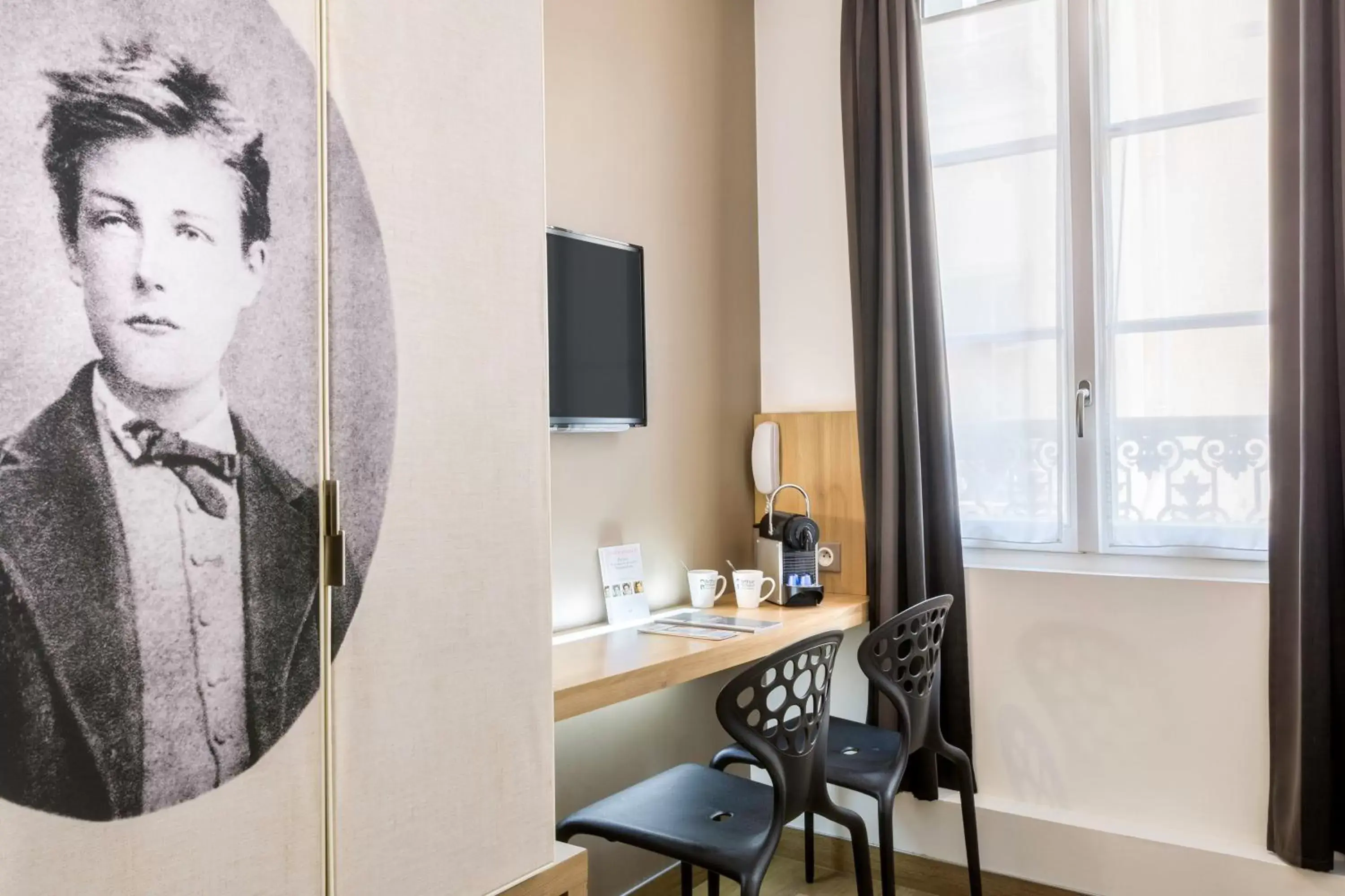 Bedroom in Hôtel Littéraire Arthur Rimbaud, BW Signature Collection