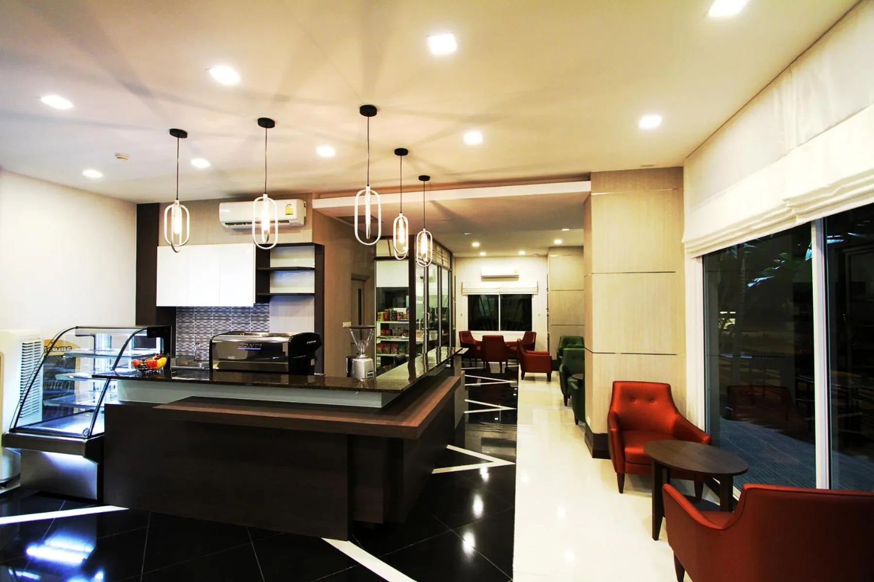 The Contrast i Hotel