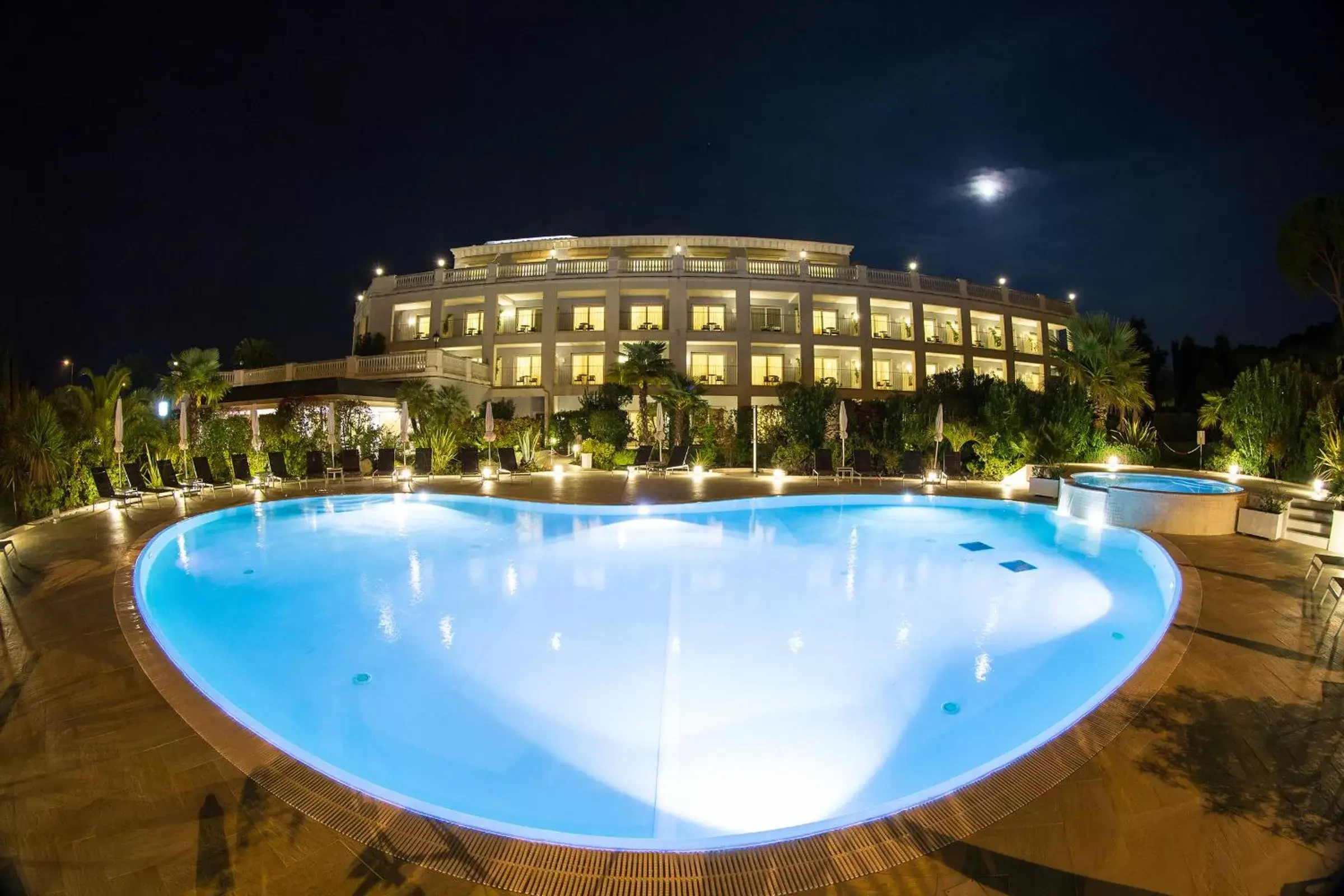 Night, Swimming Pool in Palace Hotel