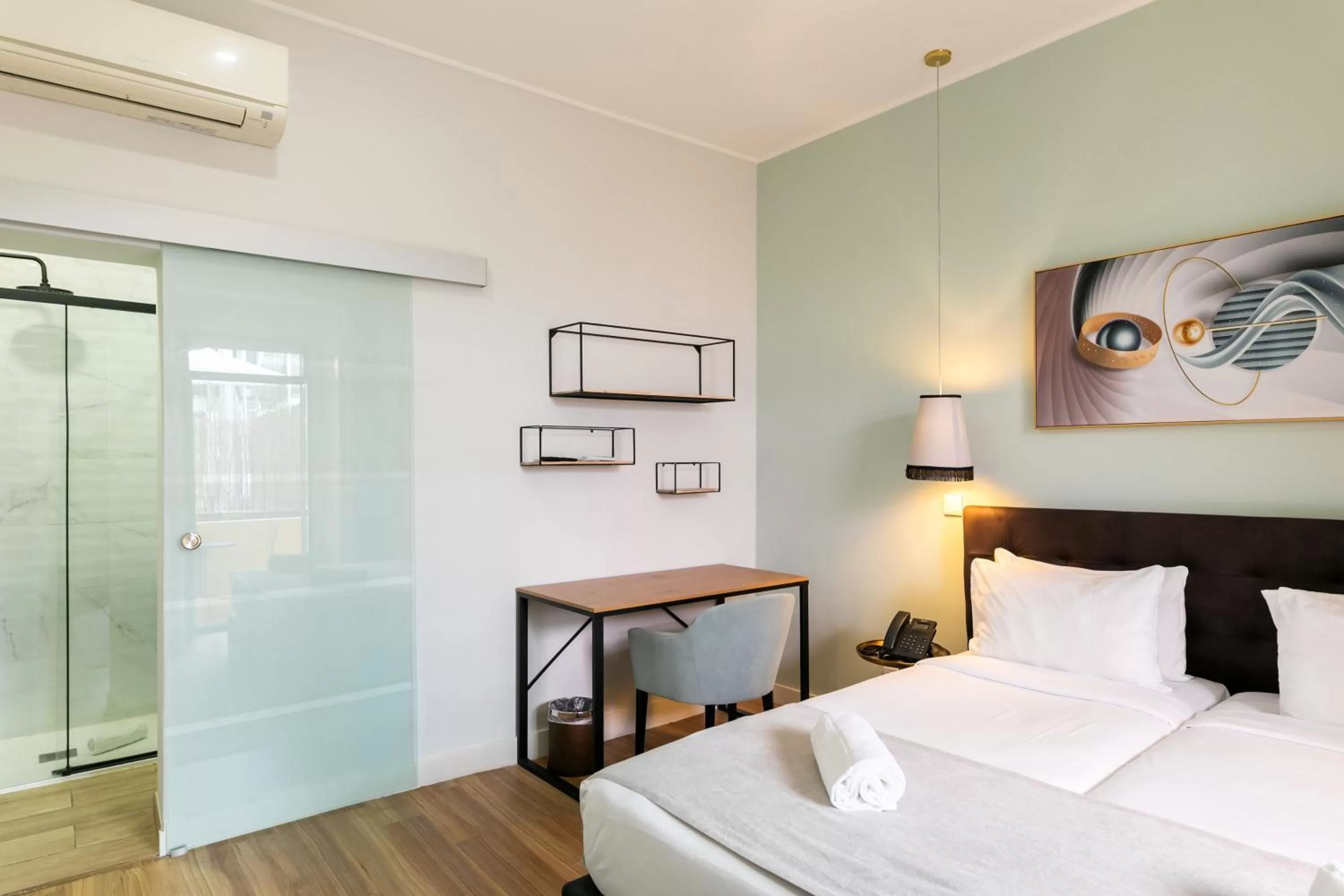 Bed in Lisboa 85 Suites & Apartments by RIDAN Hotels