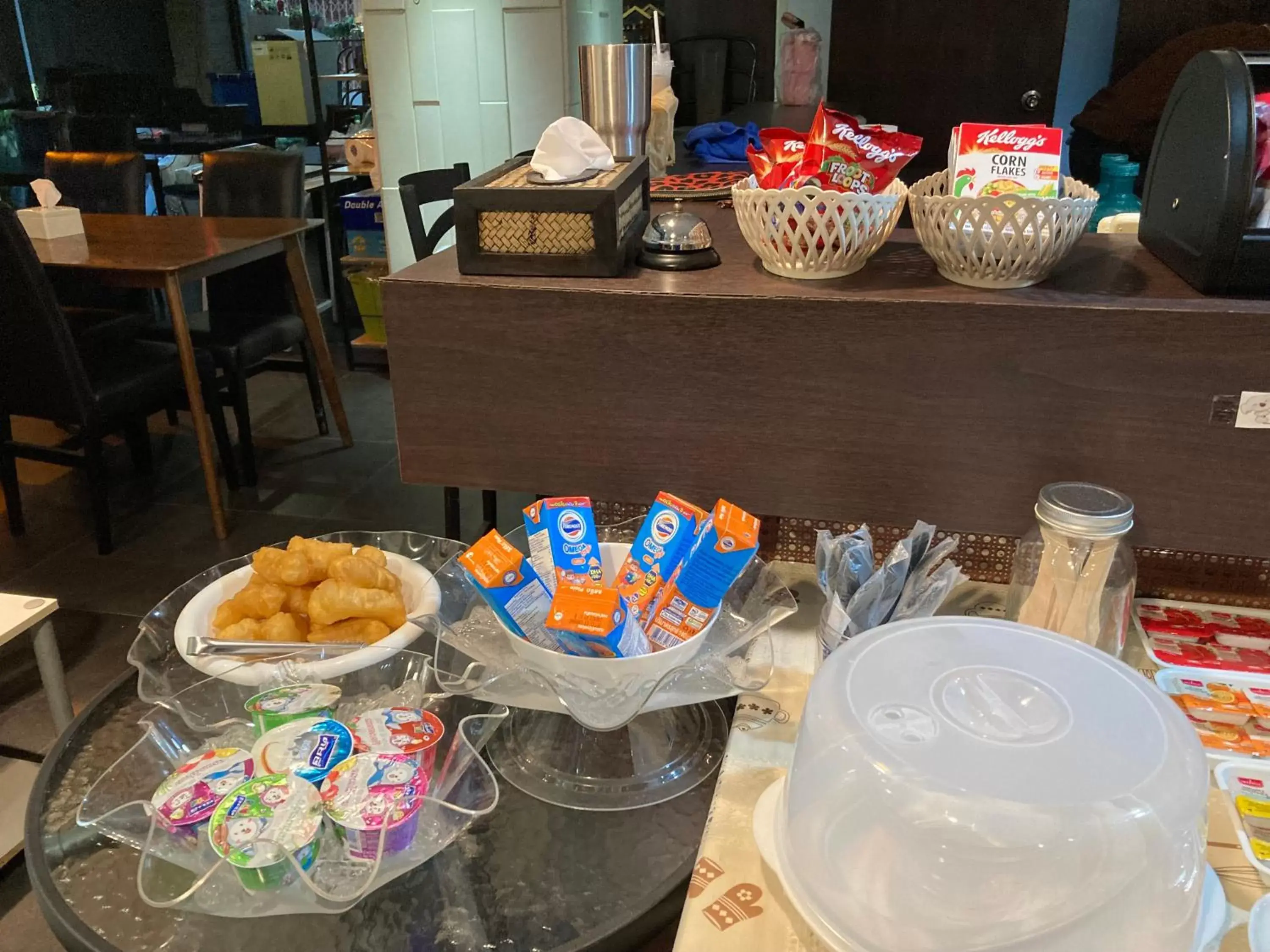 Food and drinks in The Bangkok Airport Link Suite - SHA Plus