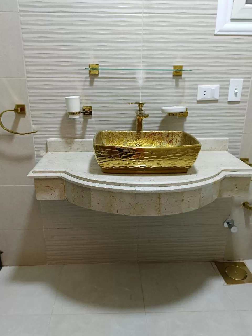 Bathroom in Solima Pyramids View