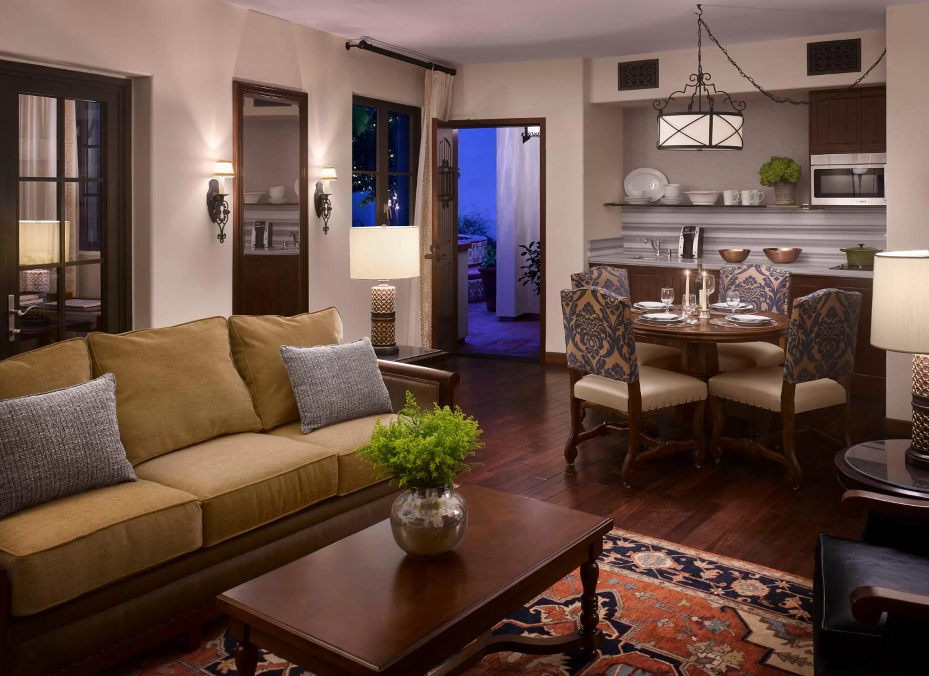 Kitchen or kitchenette in Plaza la Reina