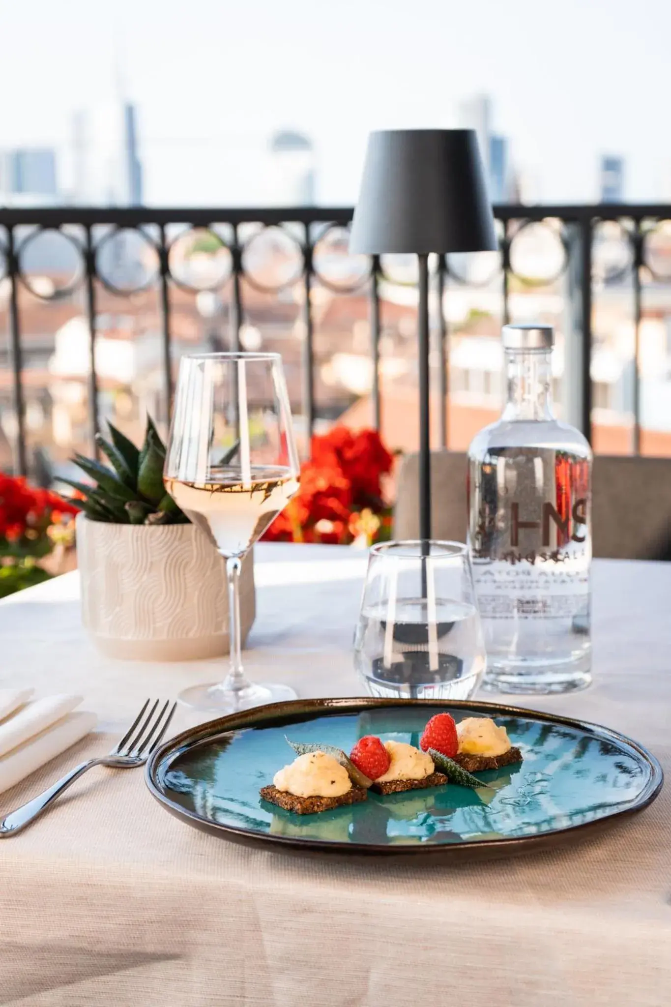 Restaurant/places to eat in Hotel Milano Scala Restaurant/places to eat in Hotel Milano Scala