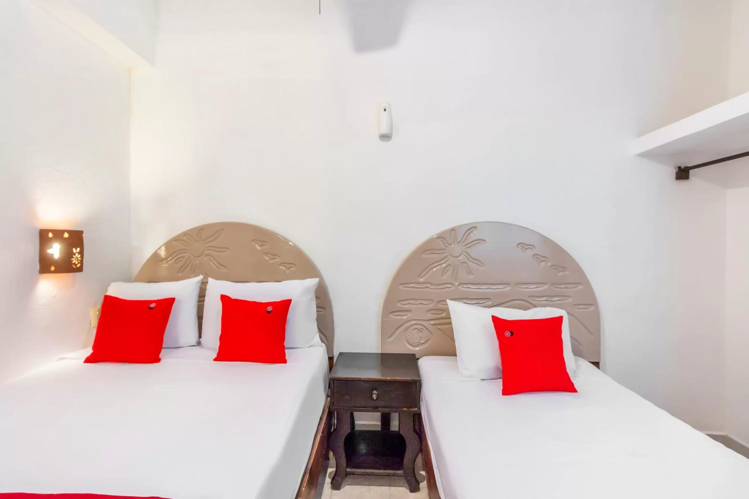 Bedroom, Bed in Hotel Rath