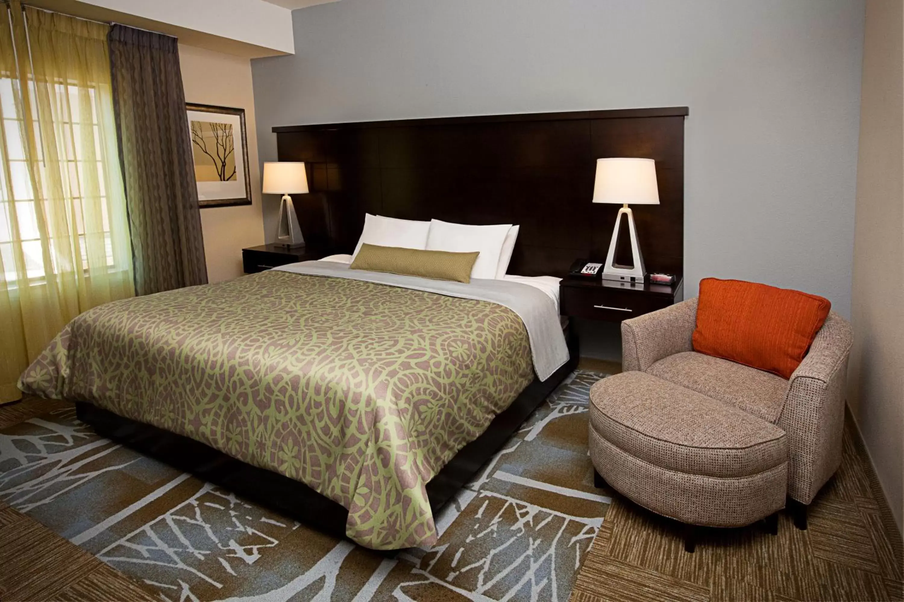 Bedroom, Bed in Staybridge Suites Hamilton - Downtown, an IHG Hotel
