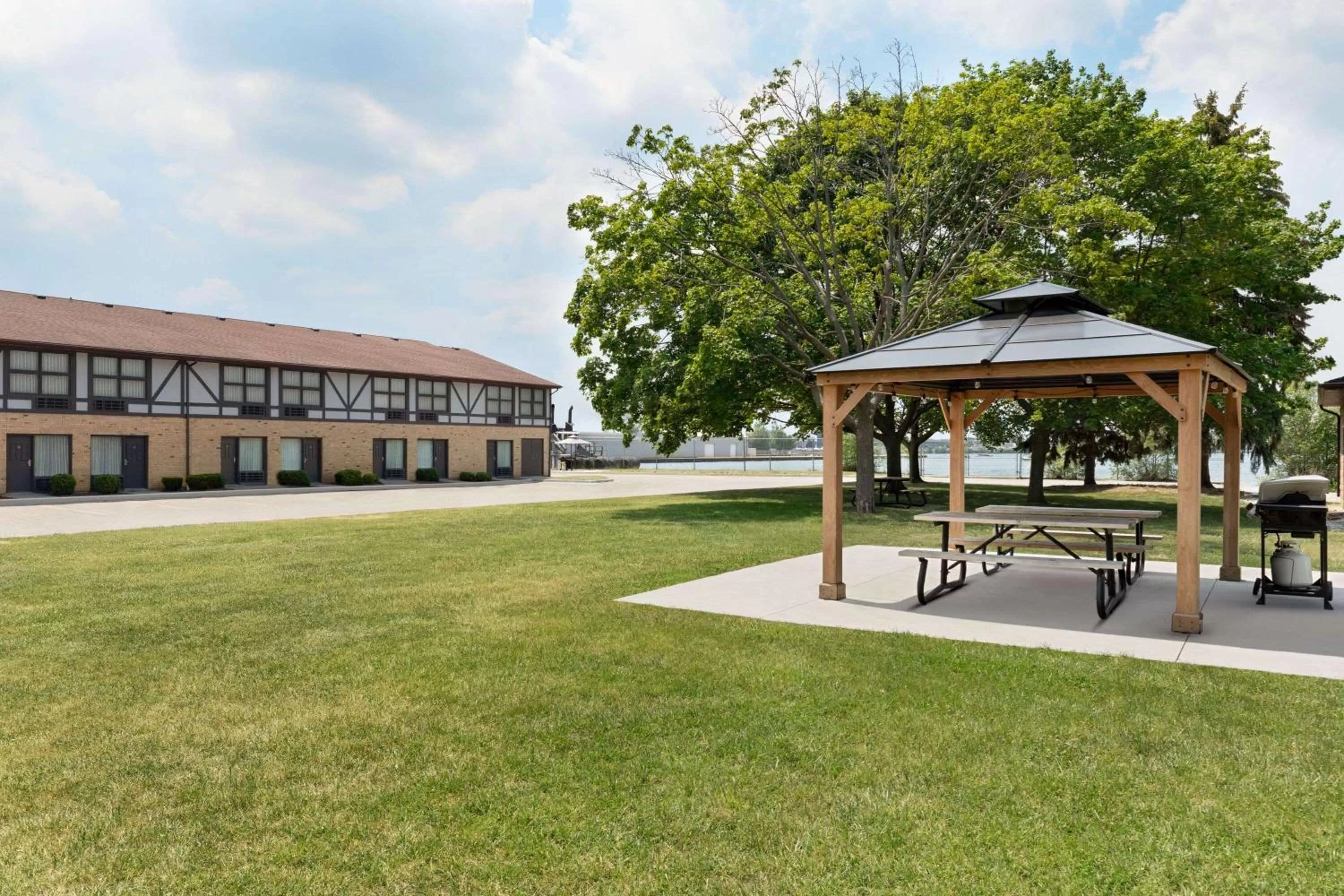 On site in Days Inn by Wyndham Sarnia Harbourfront