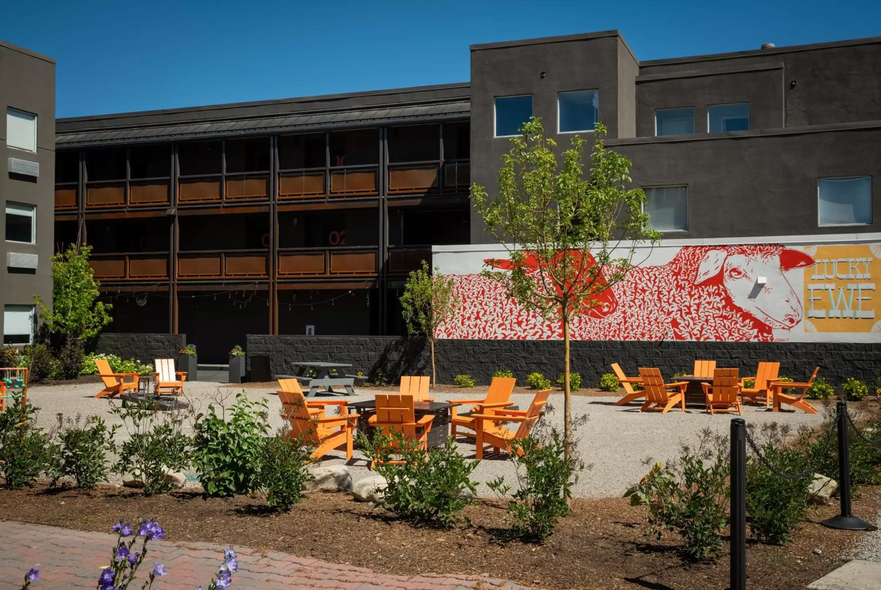 Property building in Hotel Ketchum Property building in Hotel Ketchum