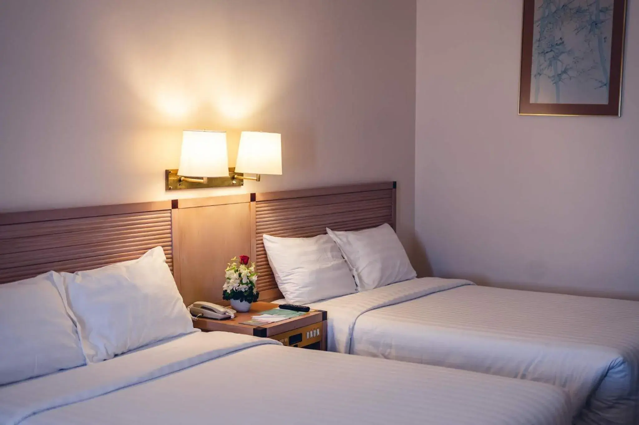 Bedroom, Bed in Hotel Cambodiana