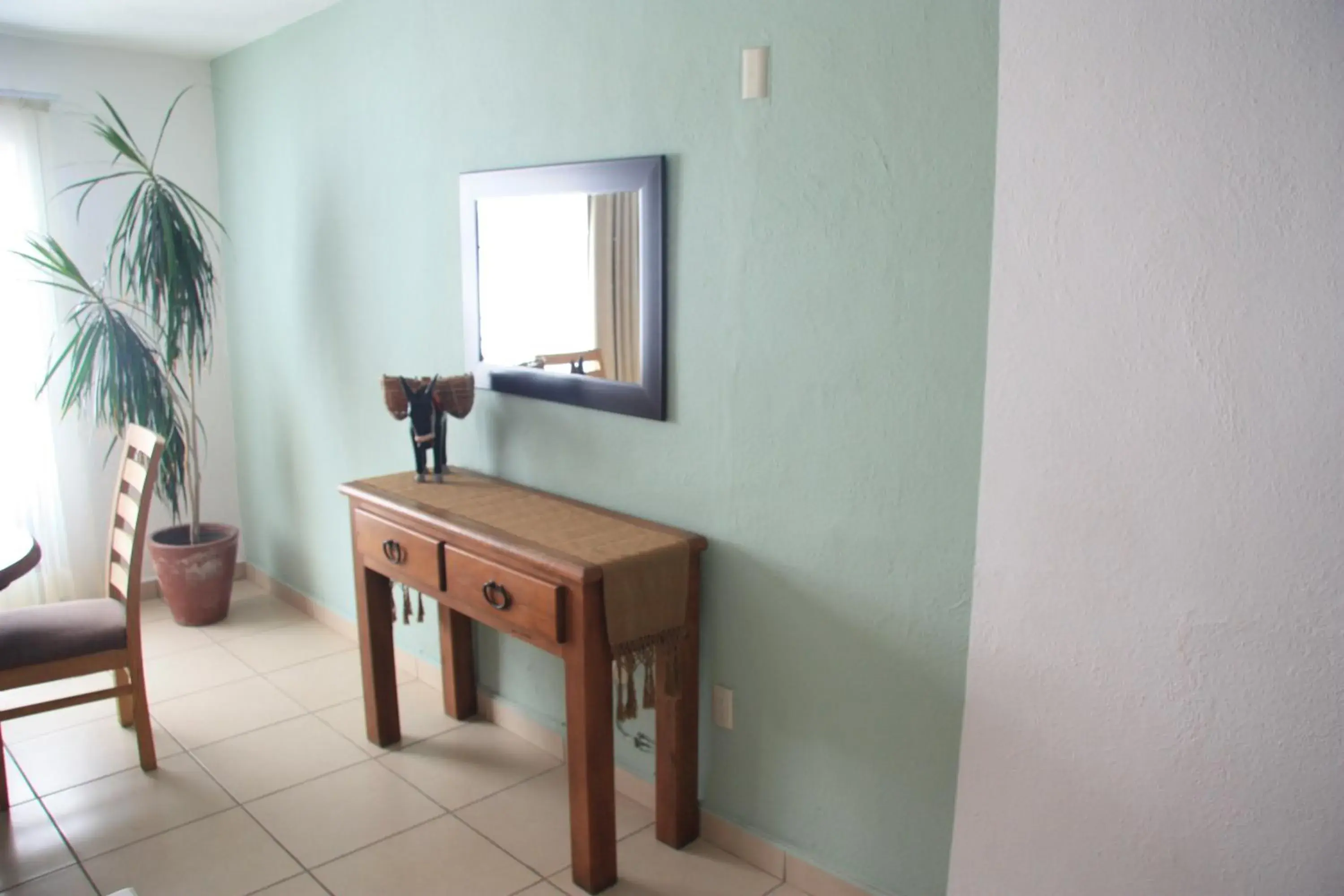 Decorative detail, TV/Entertainment Center in Amapas Apartments