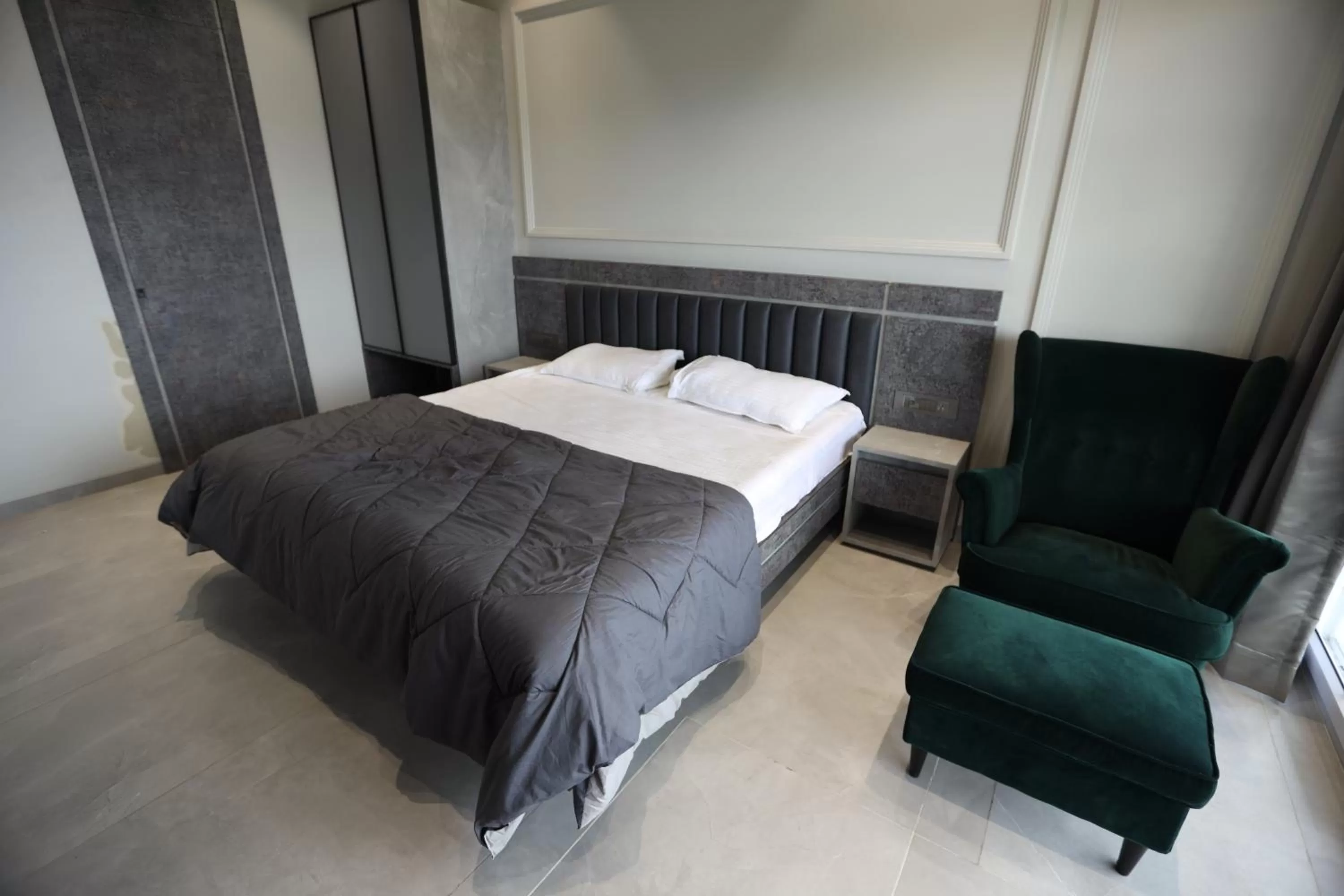 Bed in Jumbo Paradise, Pawna lake