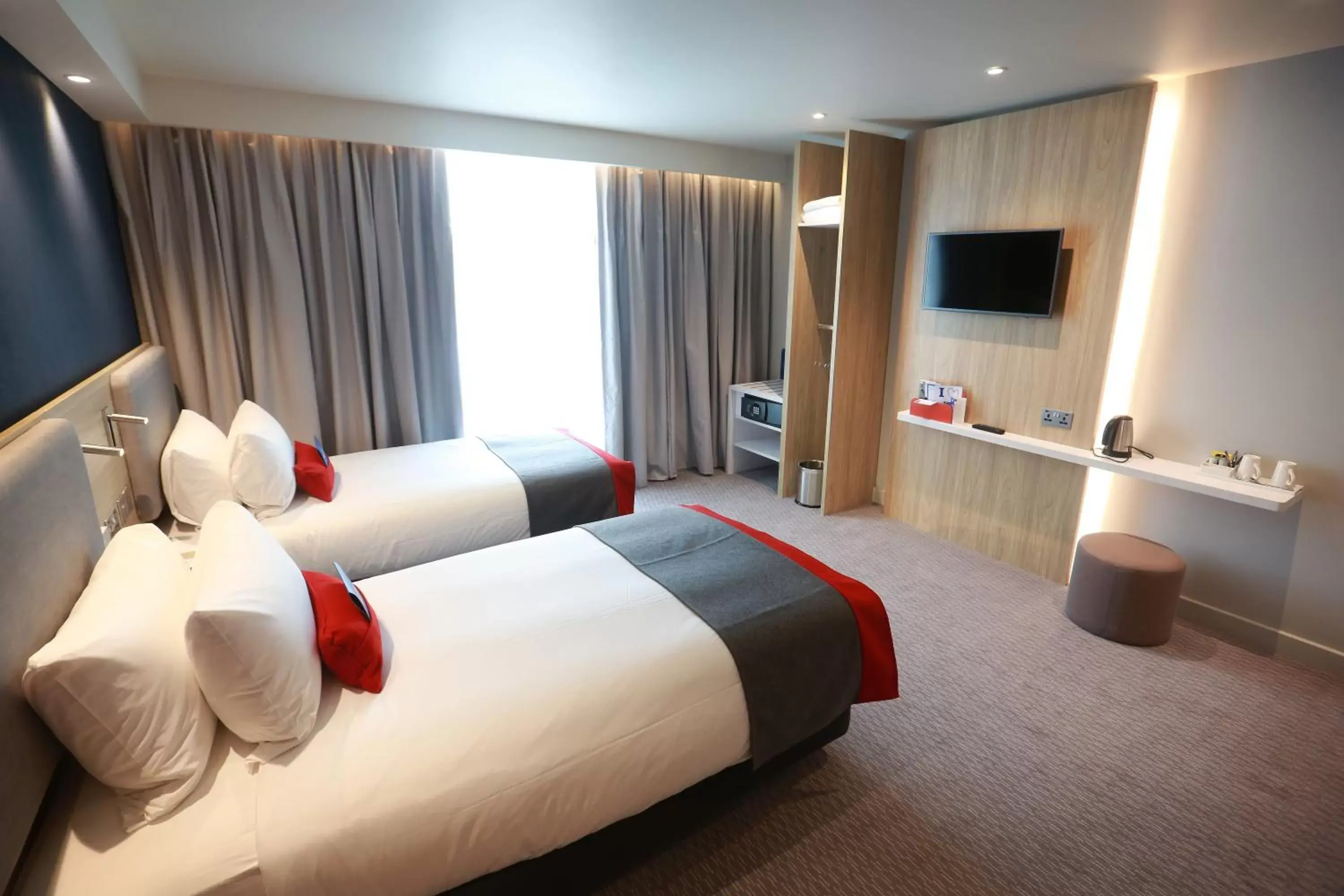 Bed in Holiday Inn Express - Manchester - TRAFFORDCITY by IHG Bed in Holiday Inn Express - Manchester - TRAFFORDCITY by IHG