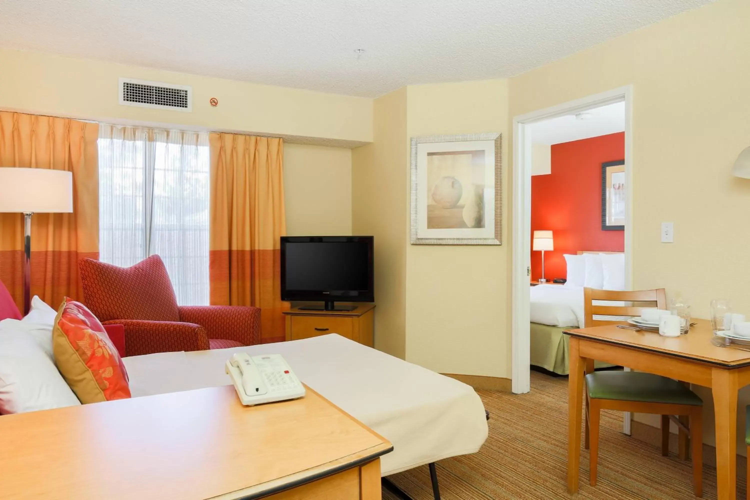 Bedroom, TV/Entertainment Center in Residence Inn by Marriott Albuquerque North