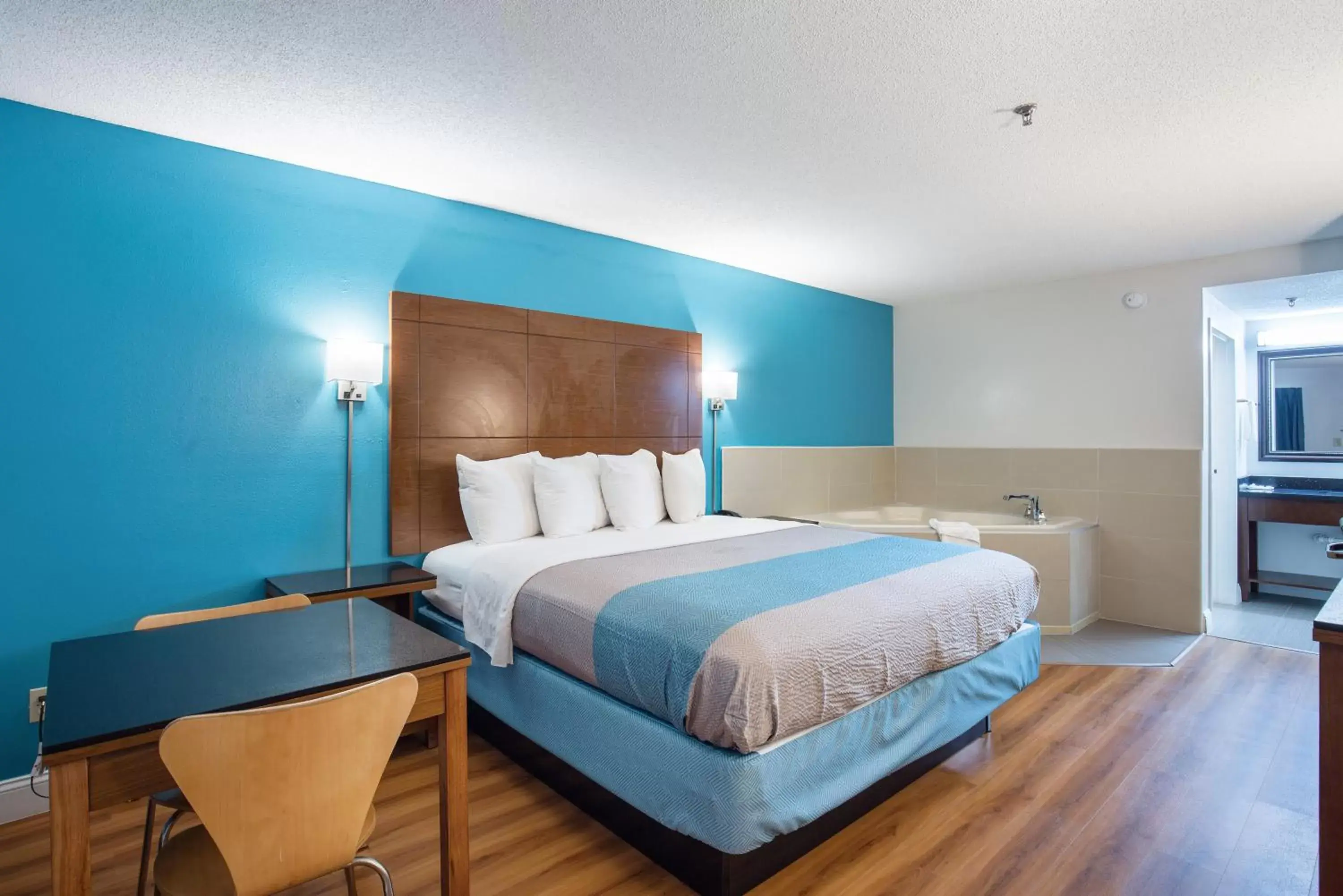 Bedroom, Bed in Motel 6-Albany, GA