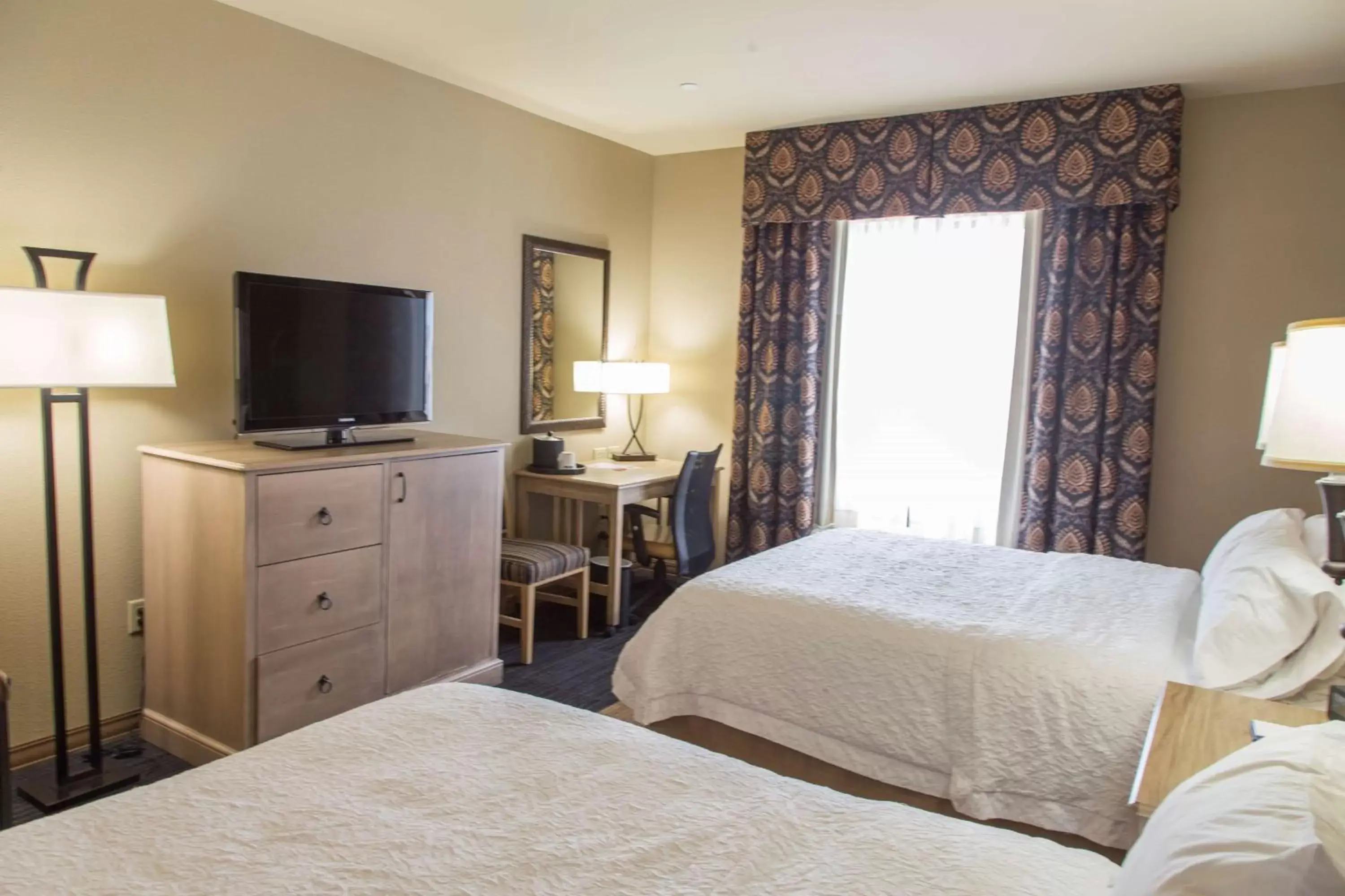 Bedroom, Bed in Hampton Inn & Suites Dodge City