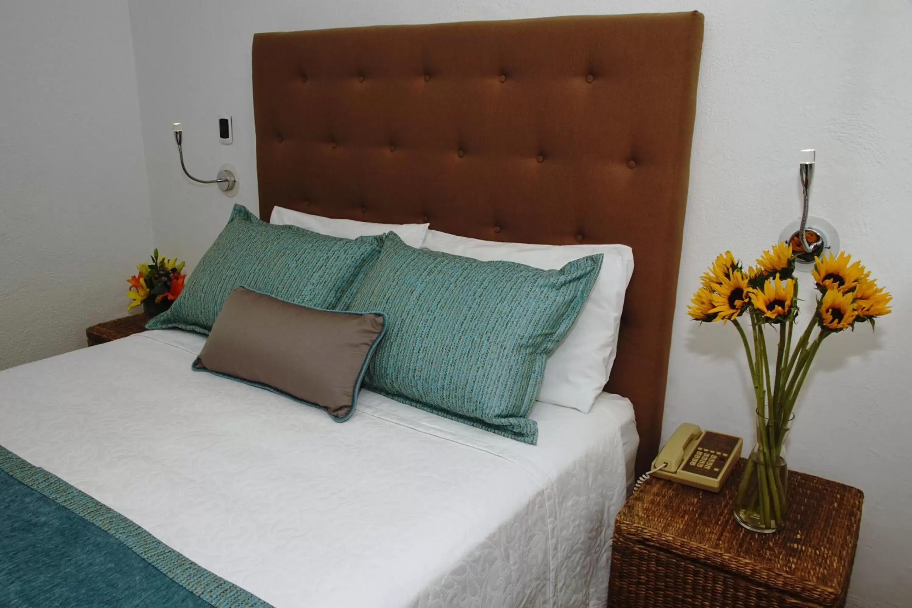 Bed in Los Milagros Hotel