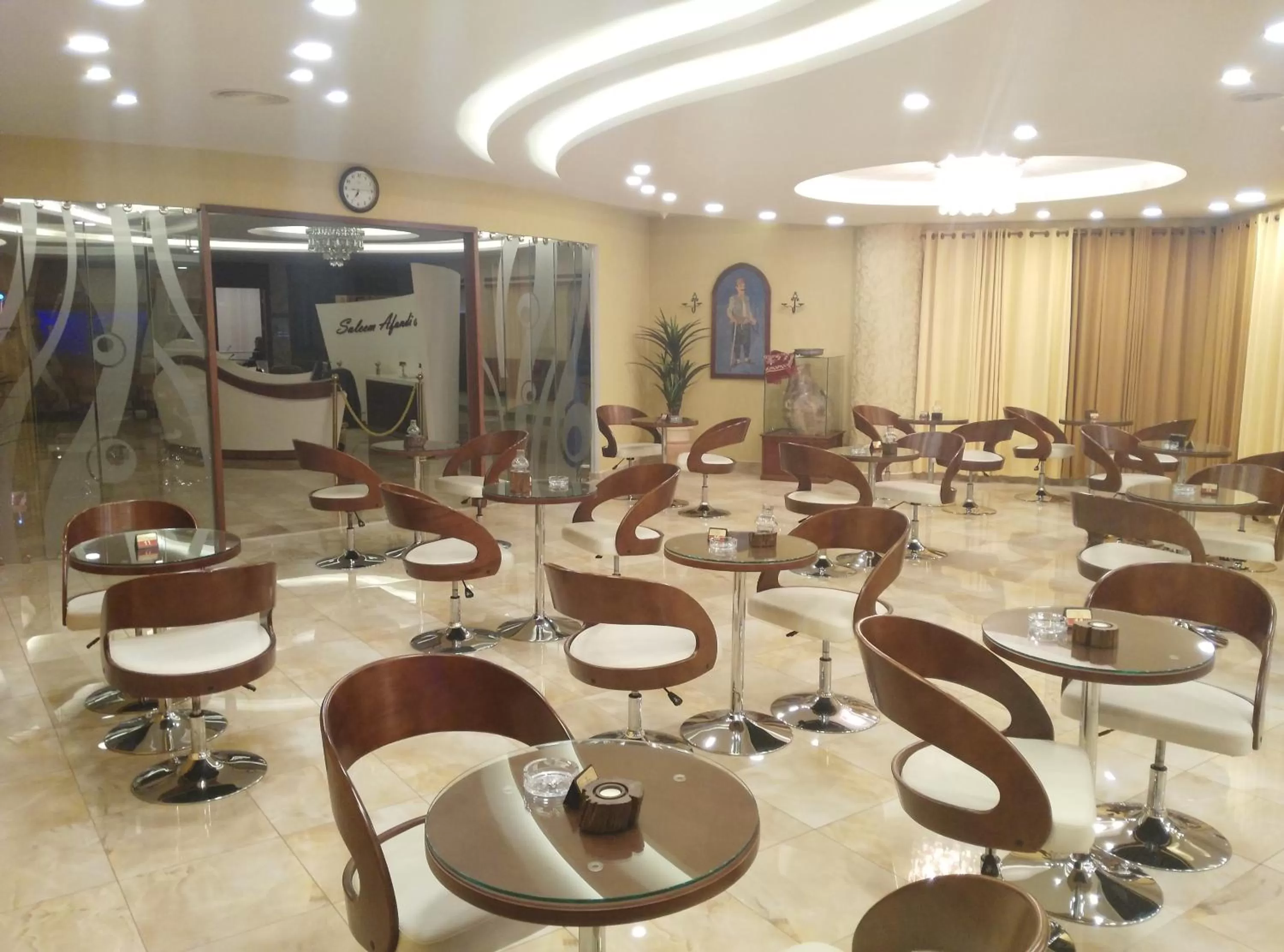 Area and facilities, Restaurant/Places to Eat in Saleem Afandi Hotel