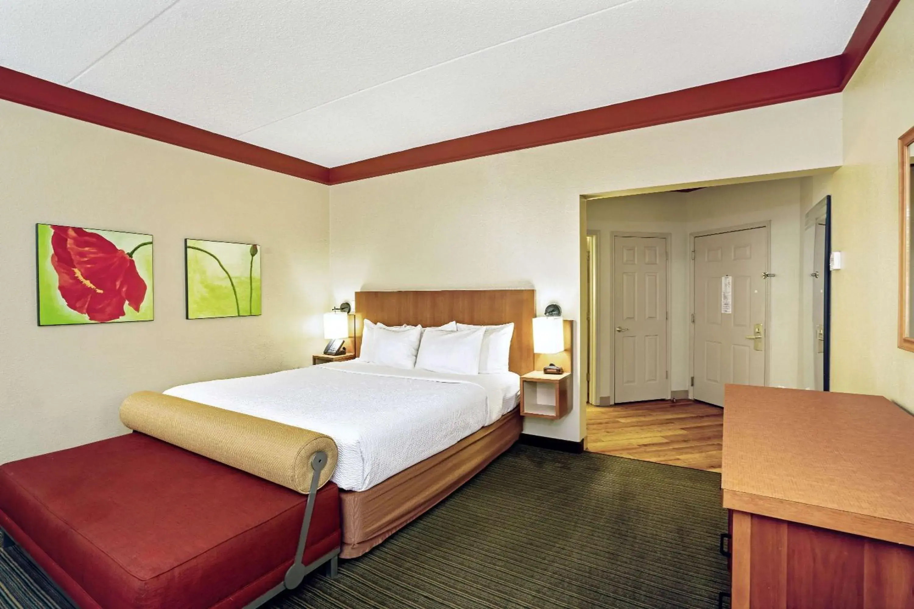 Photo of the whole room, Bed in La Quinta by Wyndham Memphis Primacy Parkway