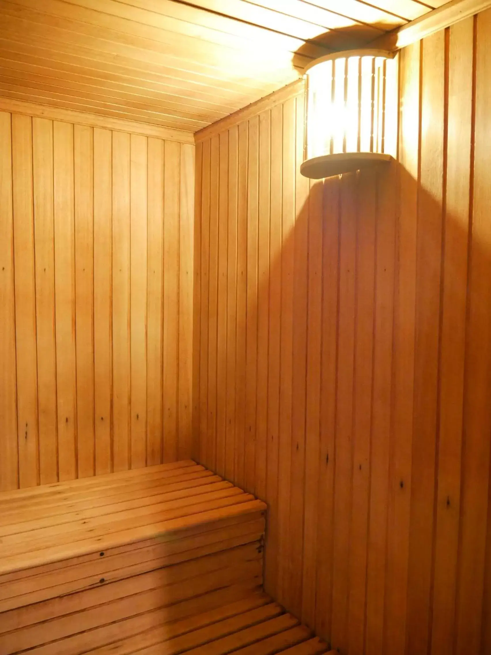 Sauna in 725 Continental Hotel