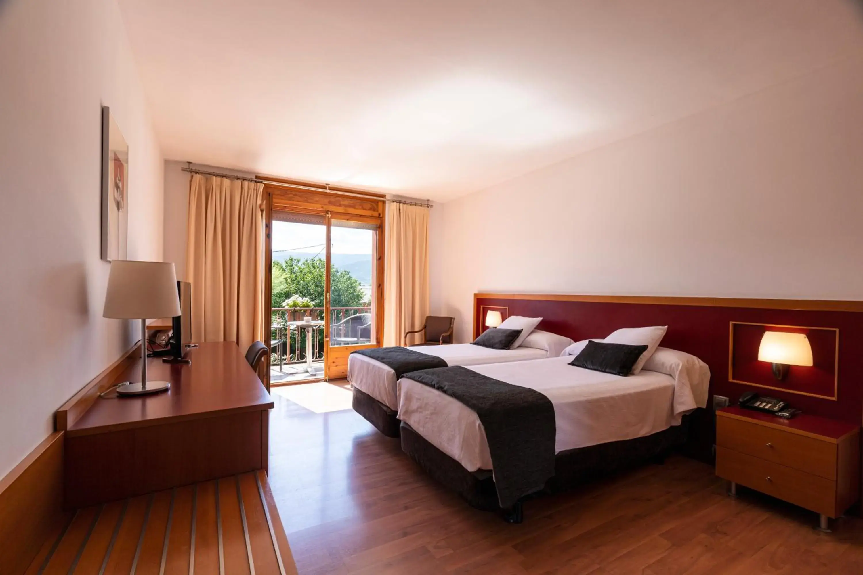 Balcony/Terrace, Bed in Hotel del Prado Balcony/Terrace, Bed in Hotel del Prado