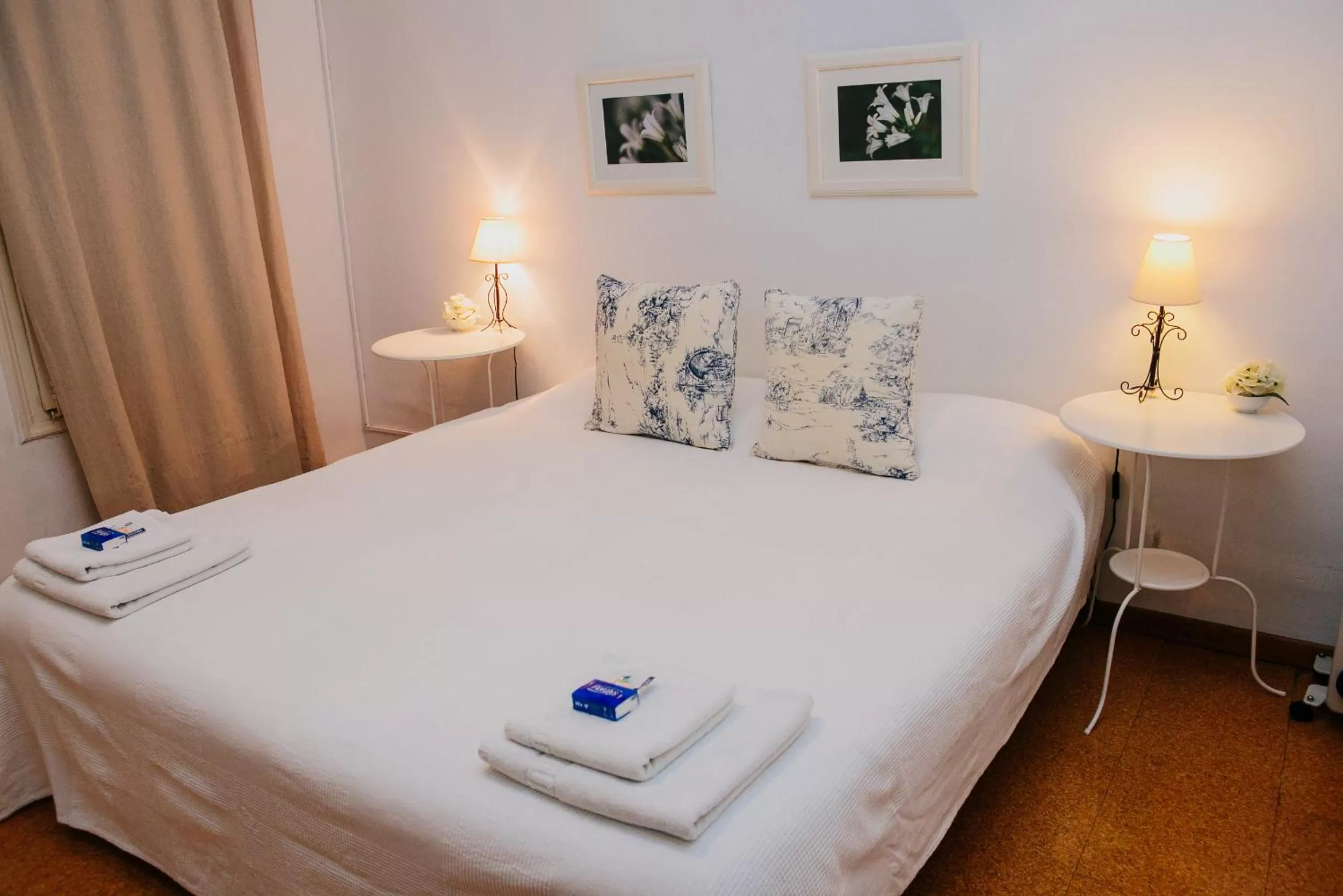 Bed in Ally's Bed&Breakfast,