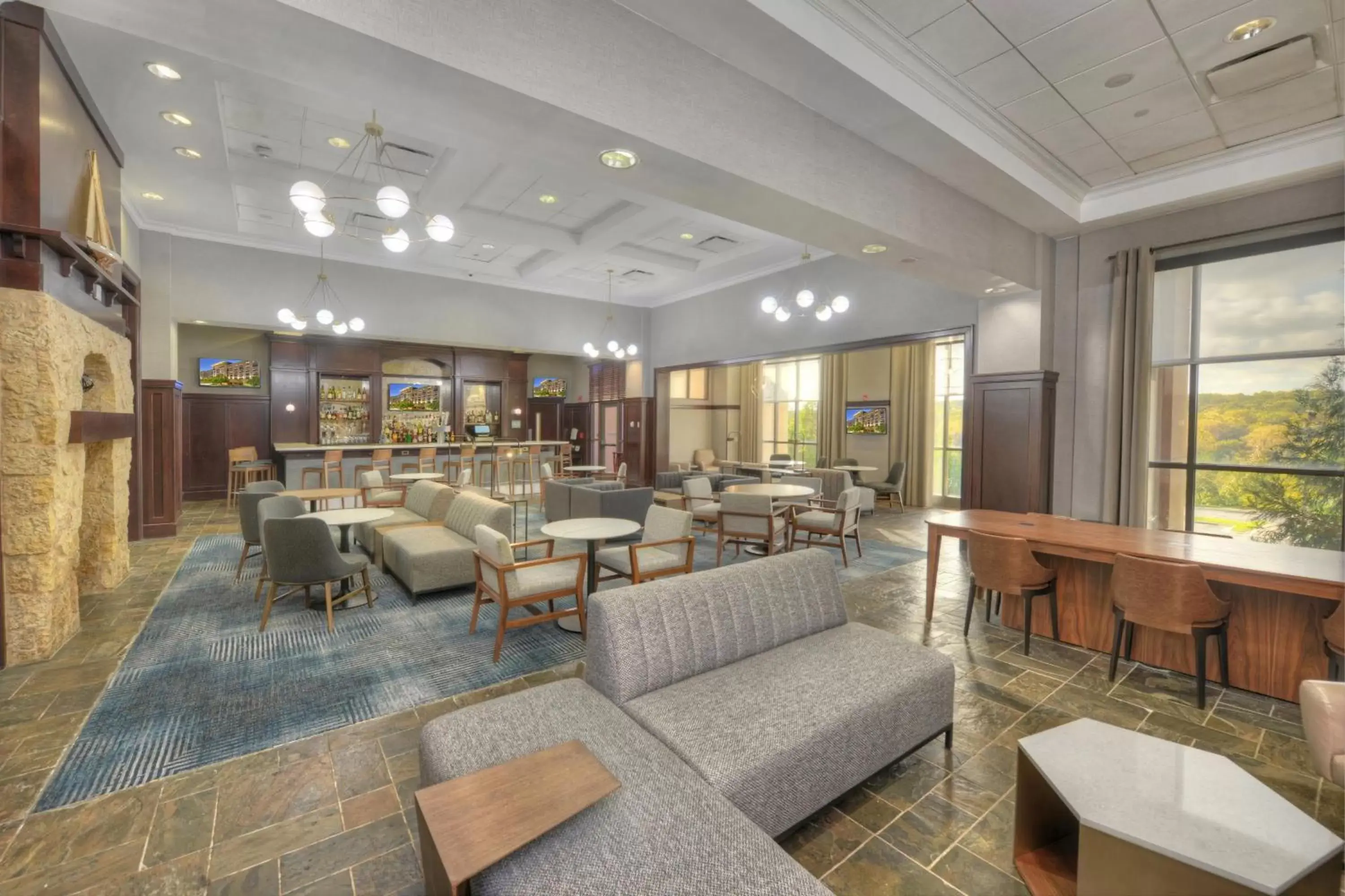 Lounge or bar, Restaurant/Places to Eat in Sheraton Baltimore Washington Airport - BWI