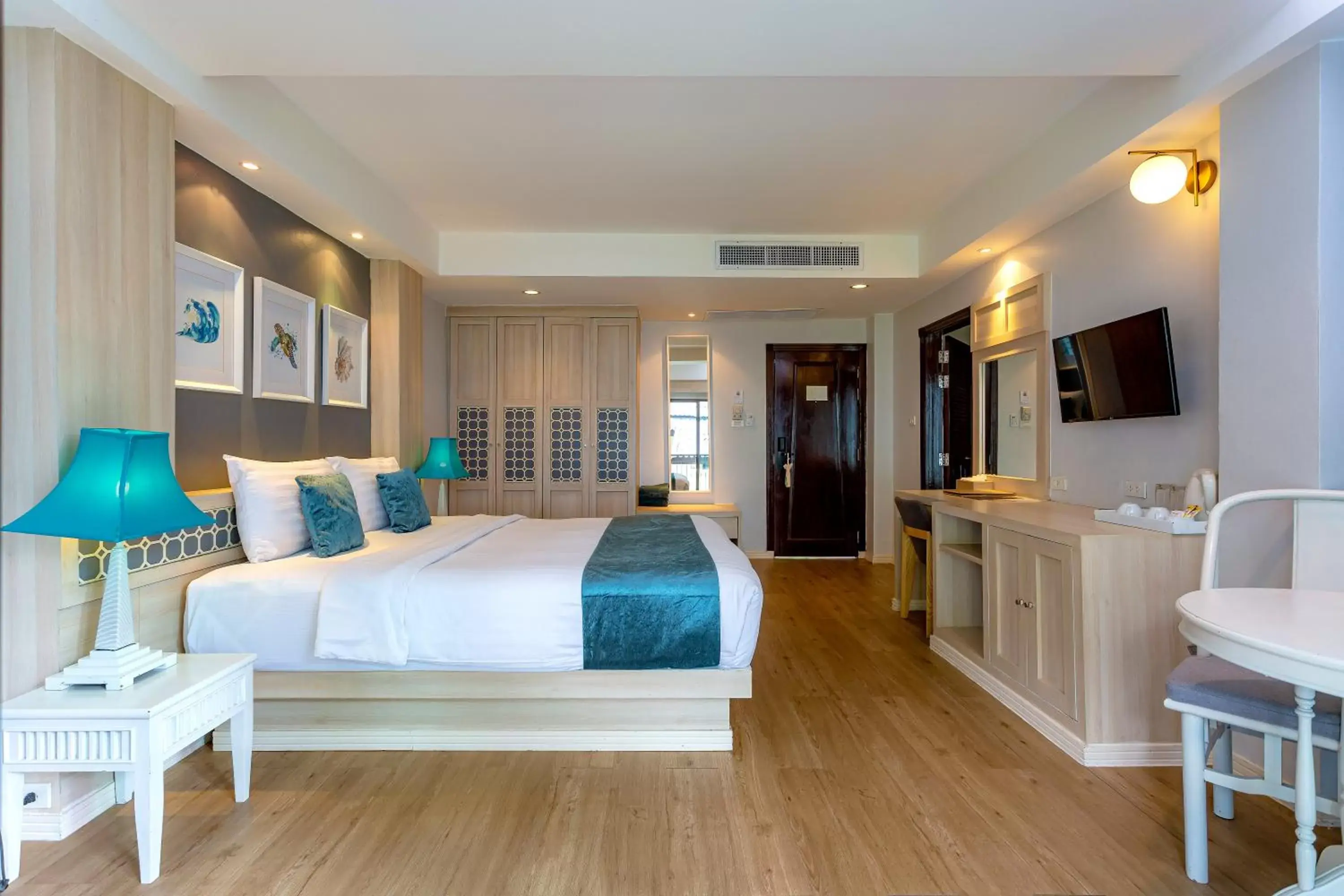 Bed in Khaolak Emerald Surf Beach Resort and Spa - SHA Extra Plus