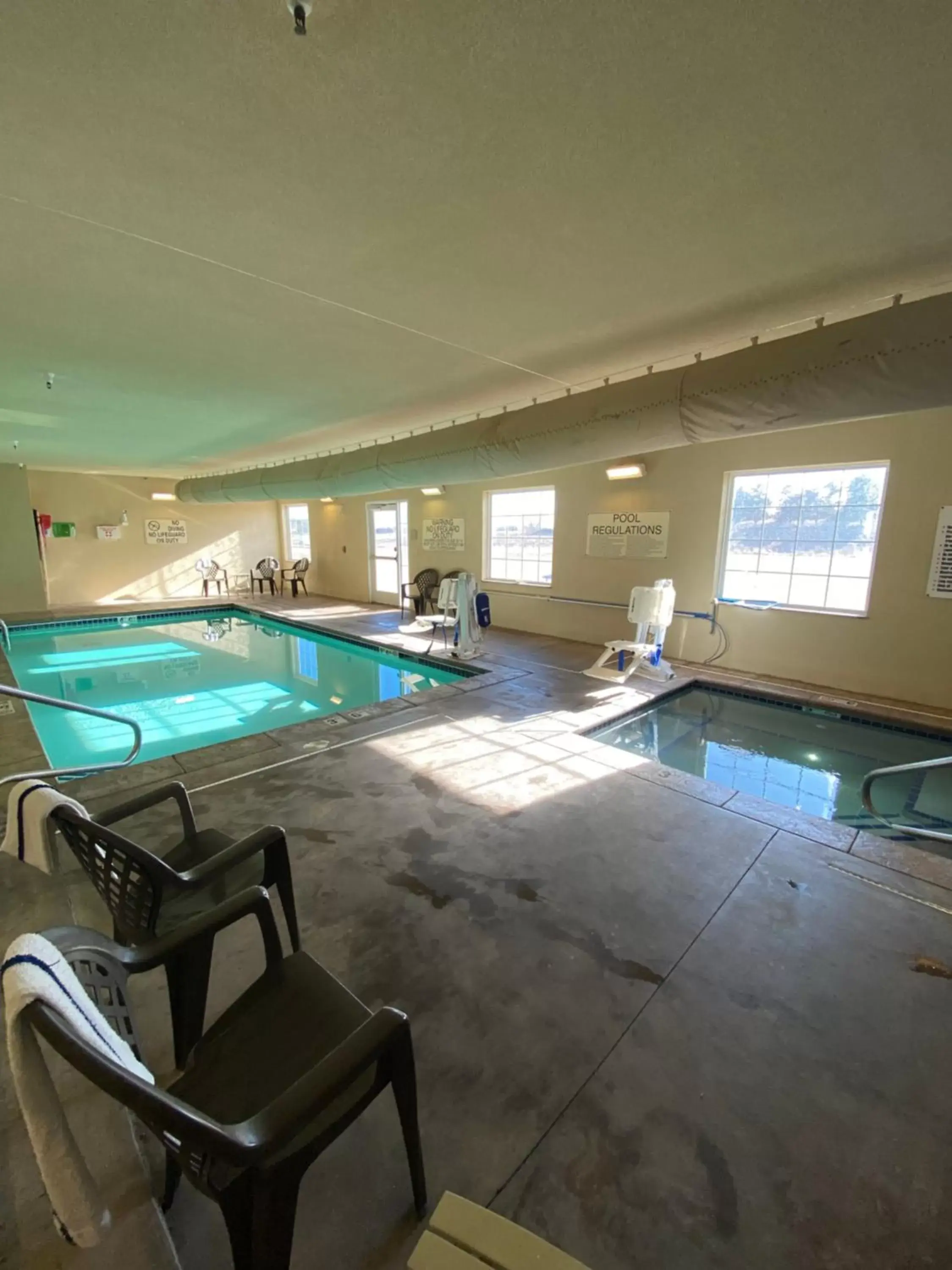 Swimming pool in Cobblestone Hotel & Suites - Broken Bow Swimming pool in Cobblestone Hotel & Suites - Broken Bow