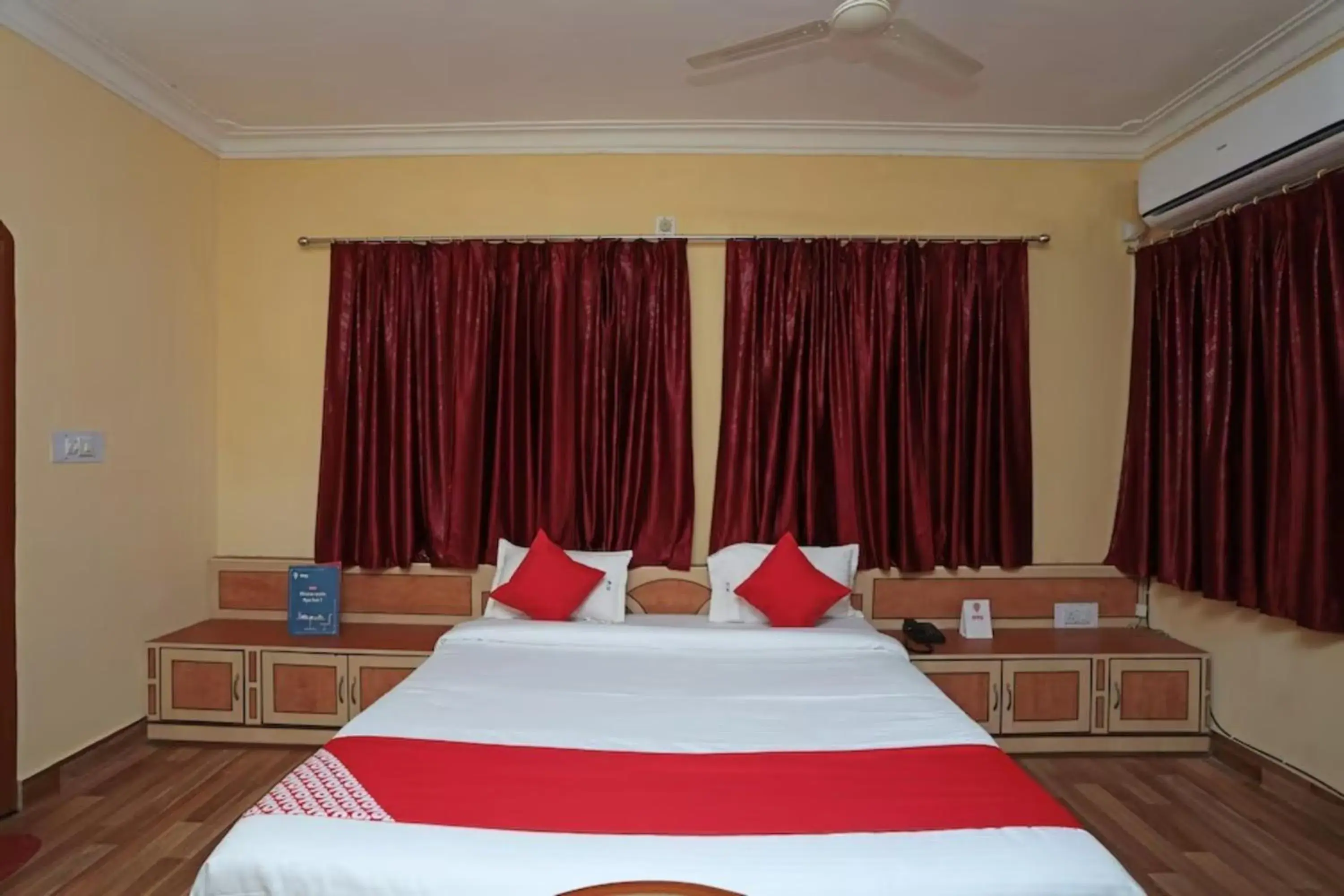 Bedroom, Bed in Goroomgo Pink Villa Guest House Bhubaneswar