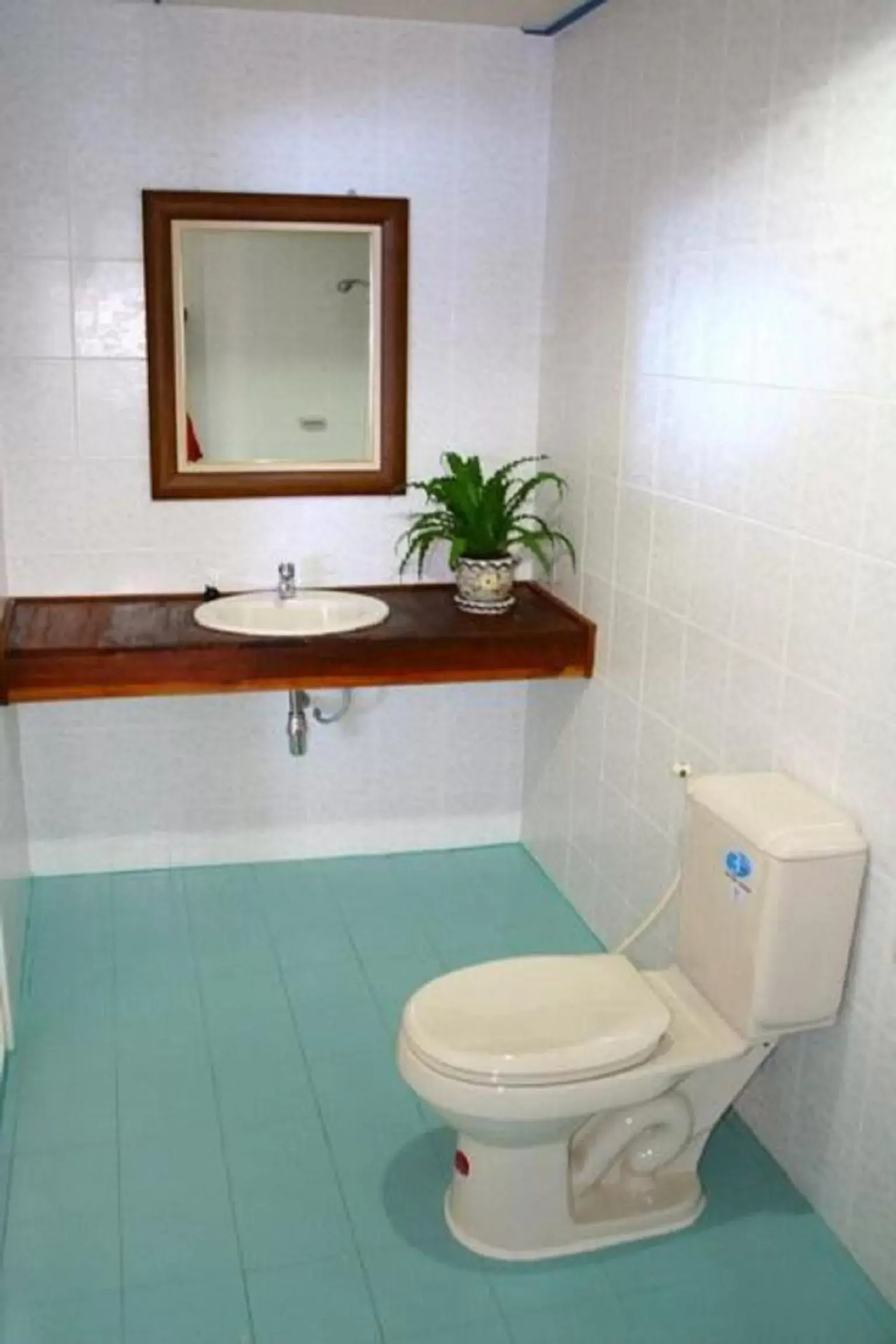 Bathroom in Pongphen Guesthouse - SHA Plus Certified