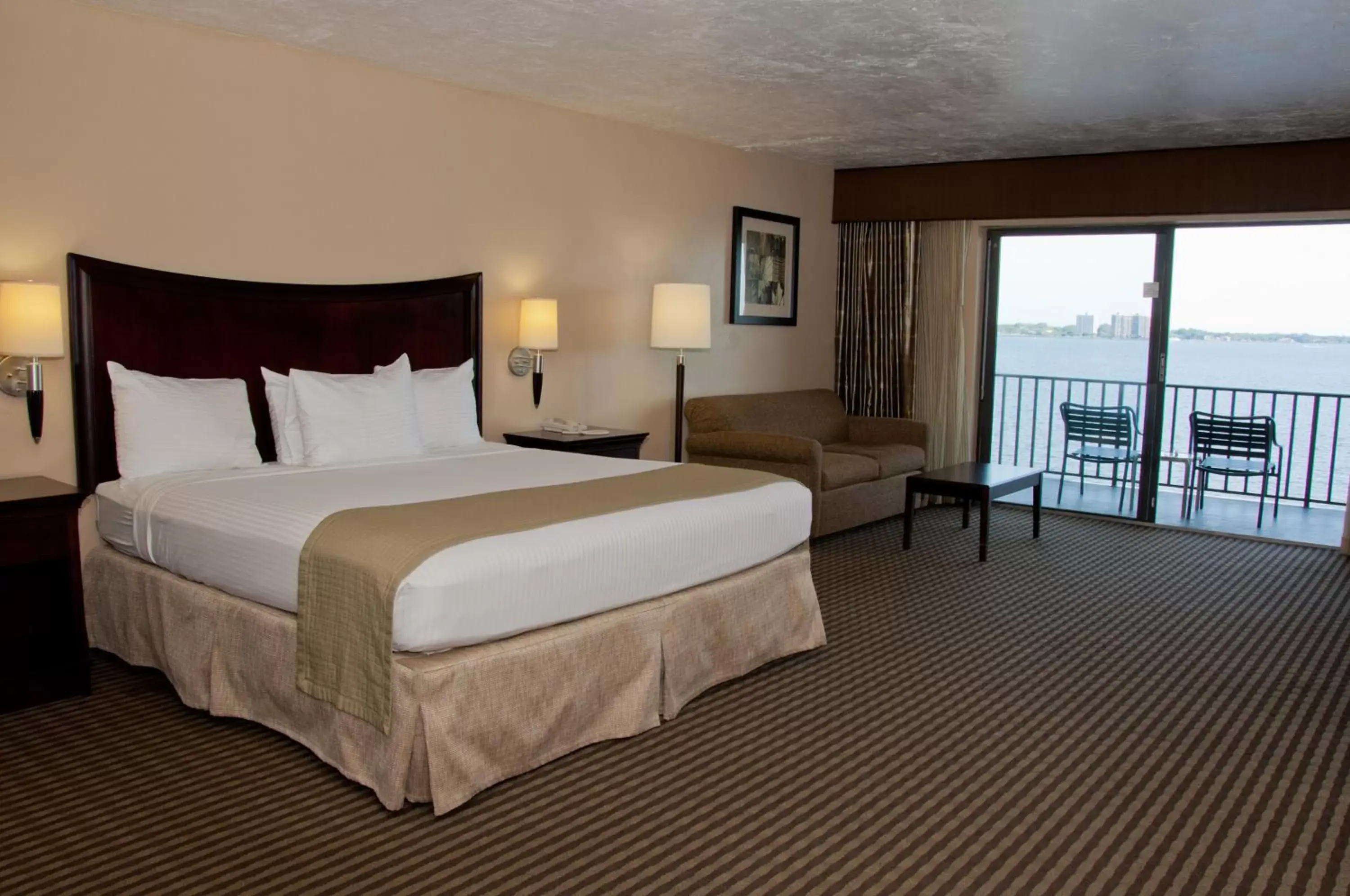 King Room - Disability Access/Non-Smoking in Best Western Fort Myers Waterfront